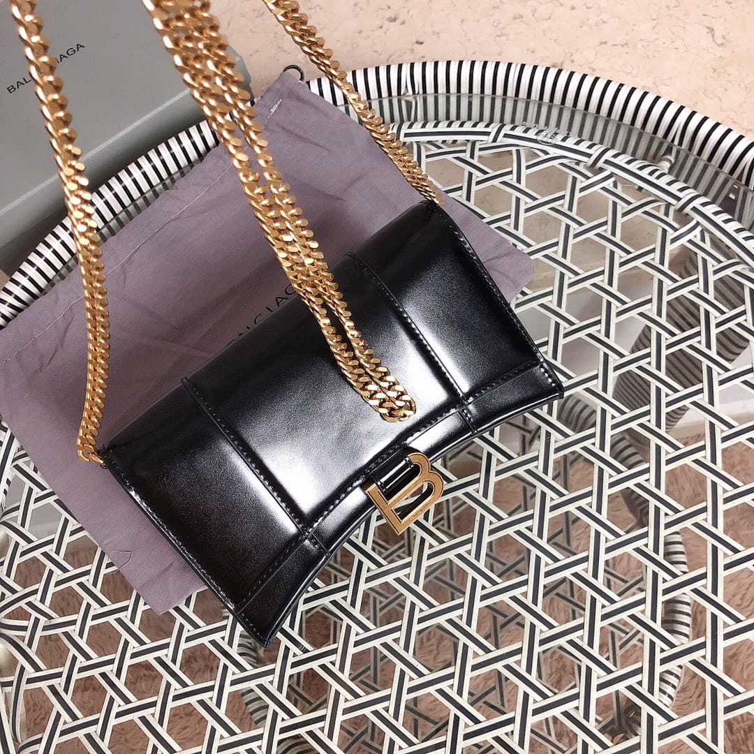 BALENCIAGA Hourglass Wallet On Chain In Calfskin Leather - Black & Gold Hardware