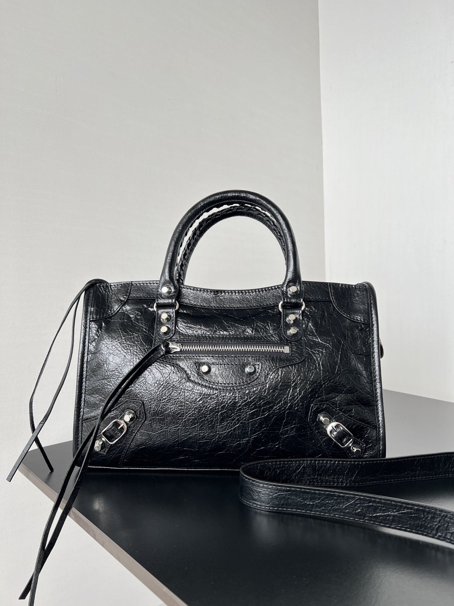 BALENCIAGA Le City Small Bag In Lambskin Leather - Black