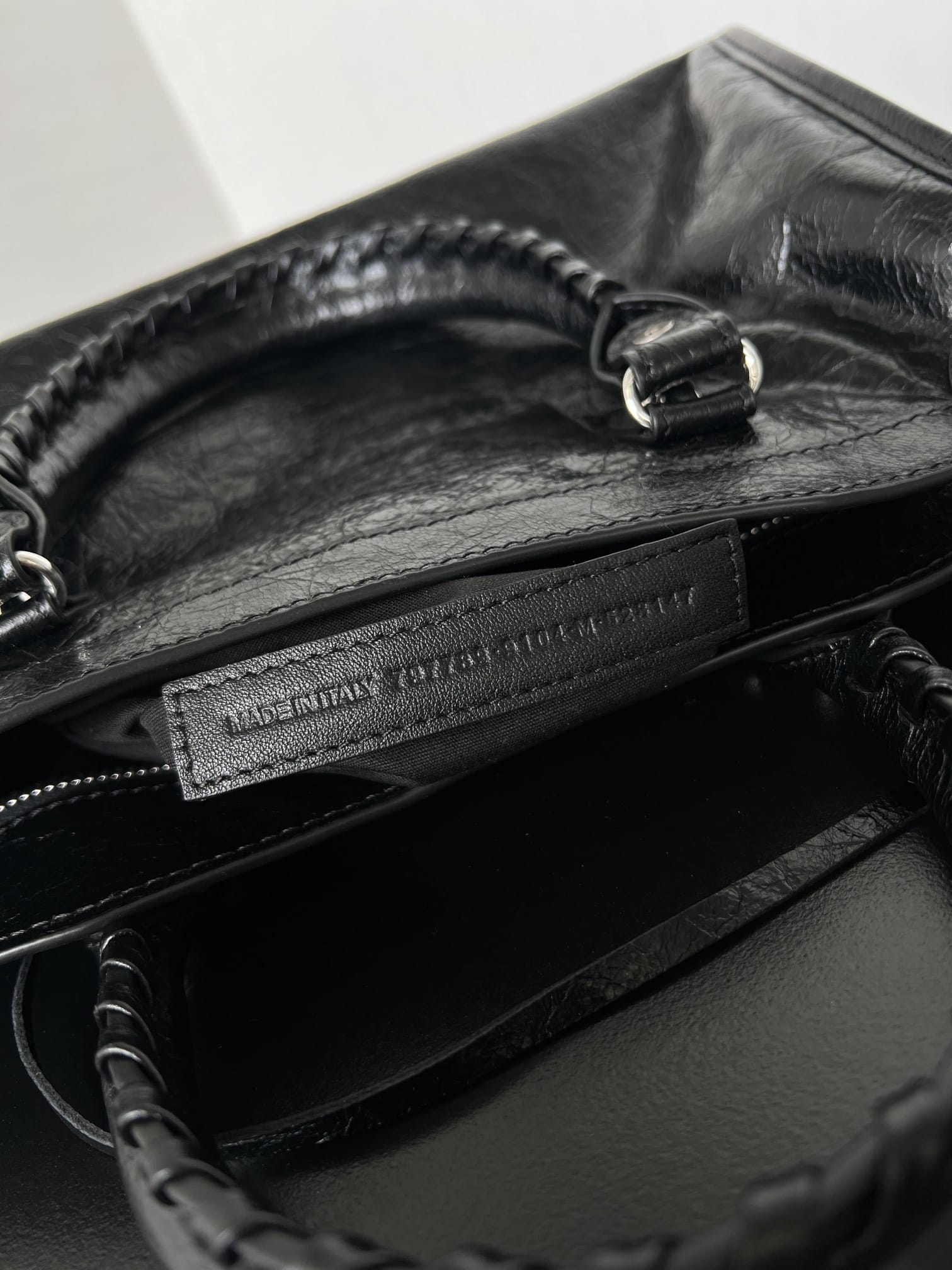 BALENCIAGA Le City Small Bag In Lambskin Leather - Black