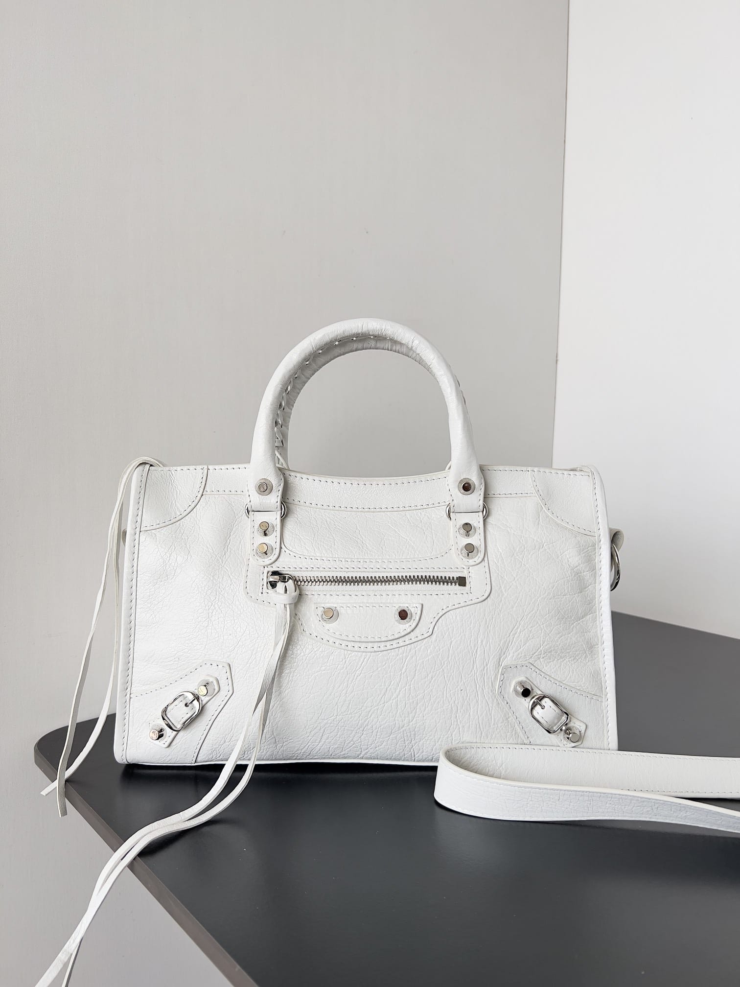 BALENCIAGA Le City Small Bag In Lambskin Leather - White