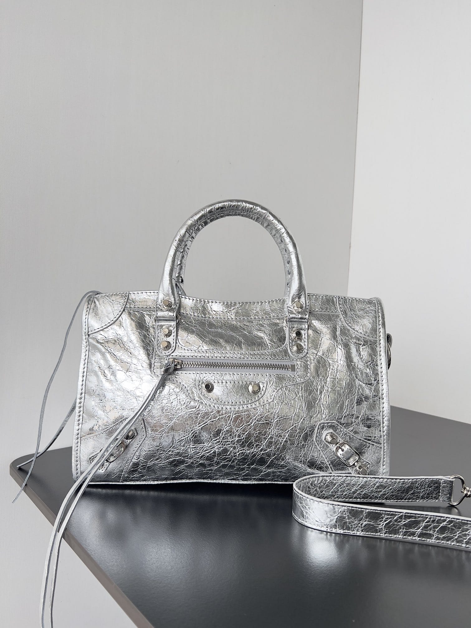 BALENCIAGA Le City Small Bag In Lambskin Leather - Silver