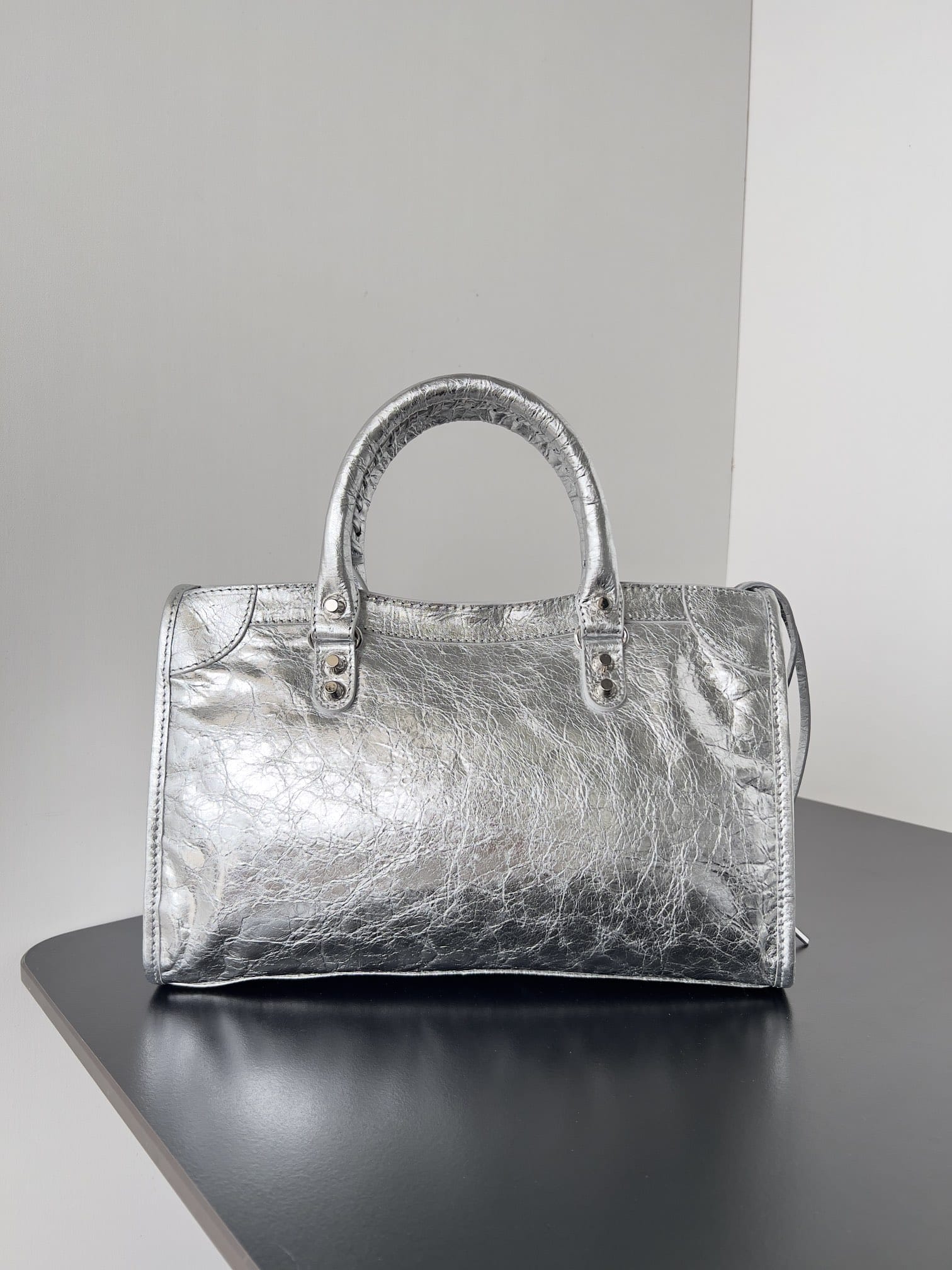 BALENCIAGA Le City Small Bag In Lambskin Leather - Silver