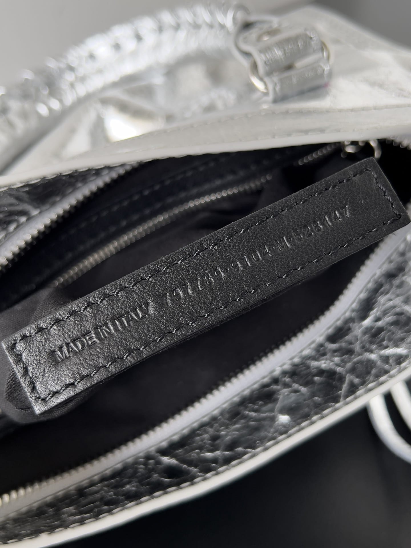 BALENCIAGA Le City Small Bag In Lambskin Leather - Silver