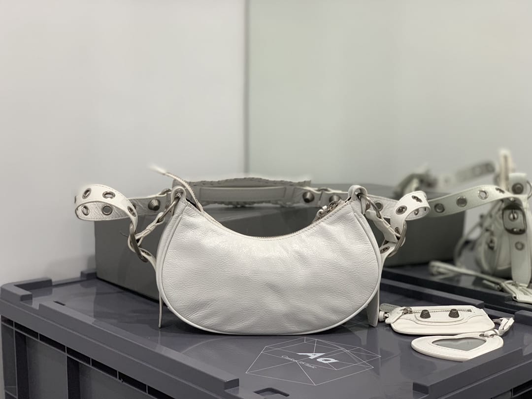 BALENCIAGA Le Cagole XS Shoulder Bag In Lambskin - White