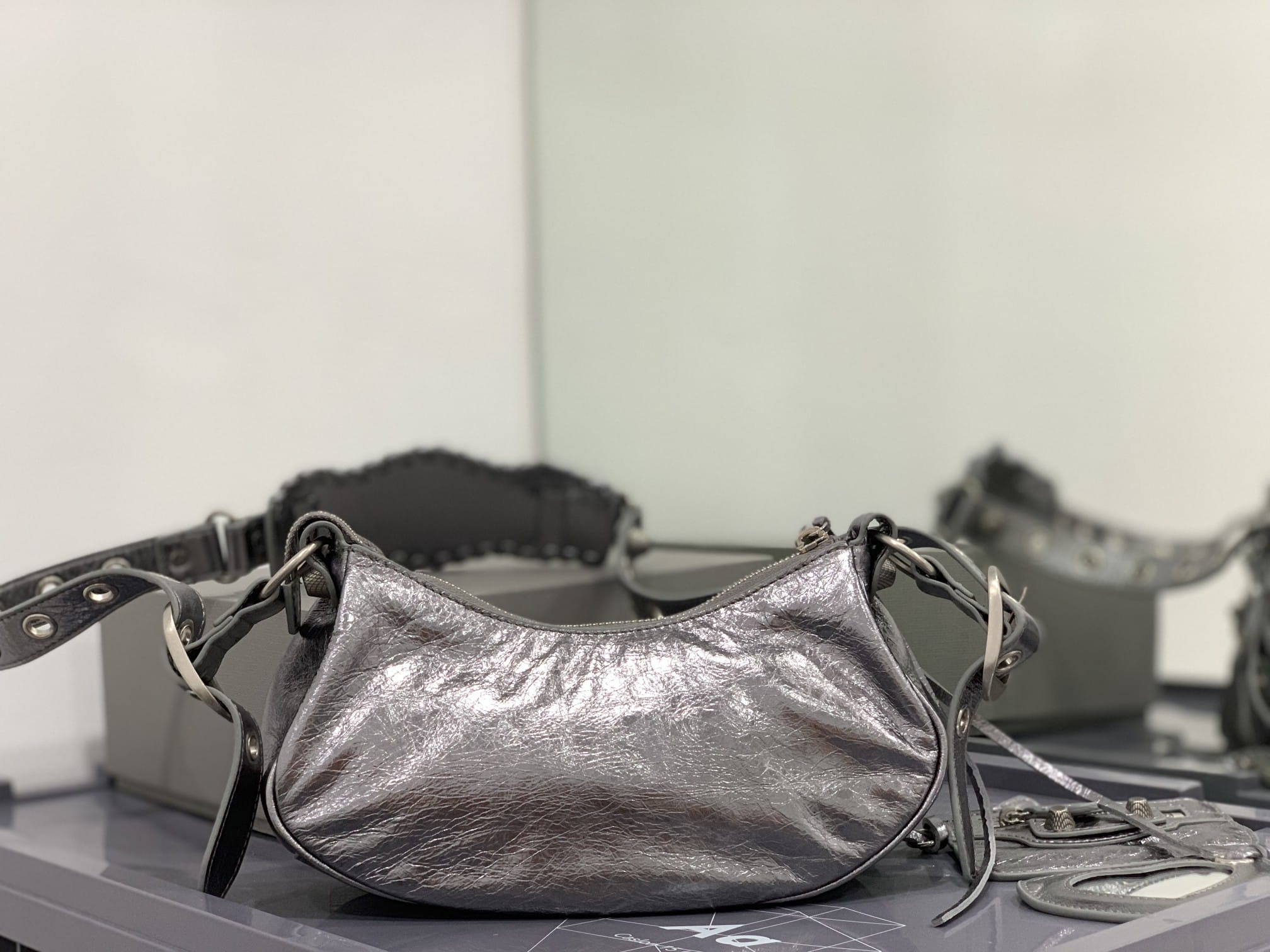 BALENCIAGA Le Cagole XS Shoulder Bag In Lambskin - Silver