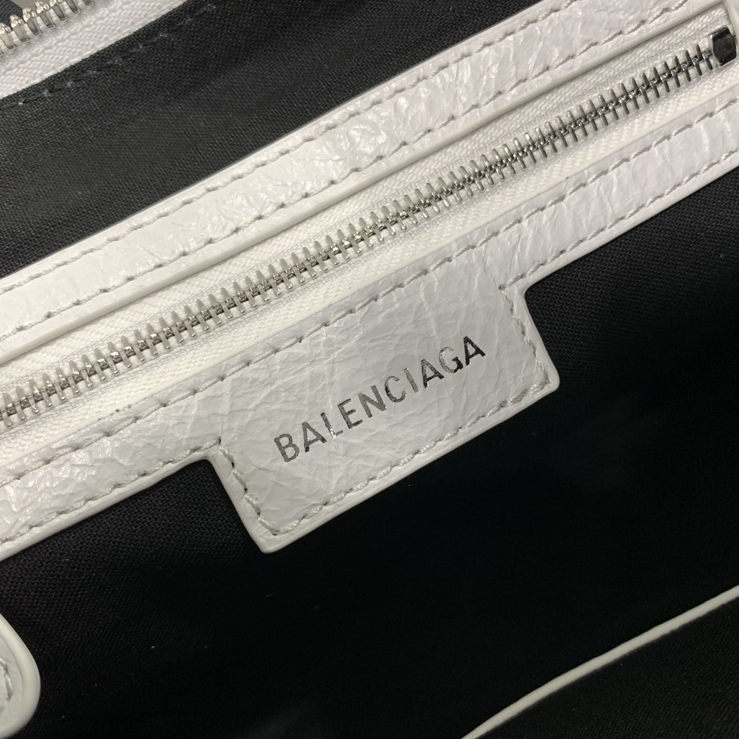 BALENCIAGA Le Cagole Small Shoulder Bag In Lambskin - White