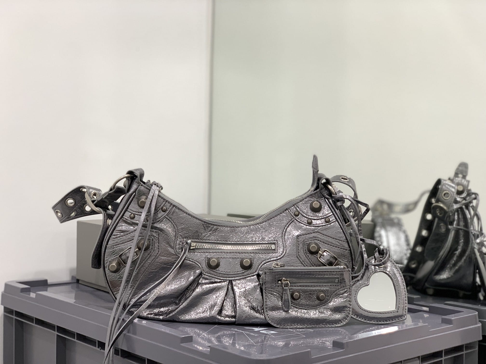 BALENCIAGA Le Cagole Small Shoulder Bag In Lambskin - Silver