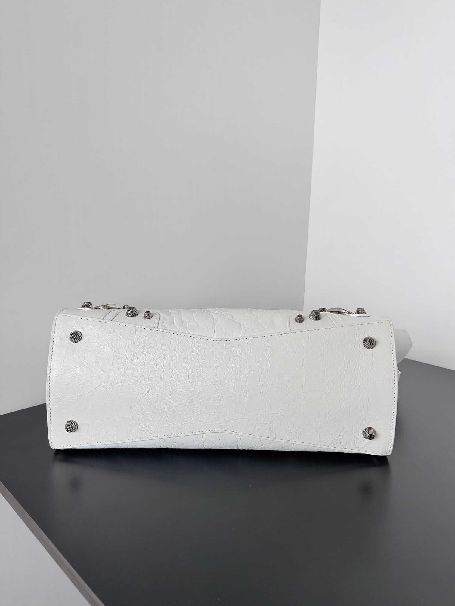 BALENCIAGA  Neo Cagole City Small Handbag In Lambskin - White