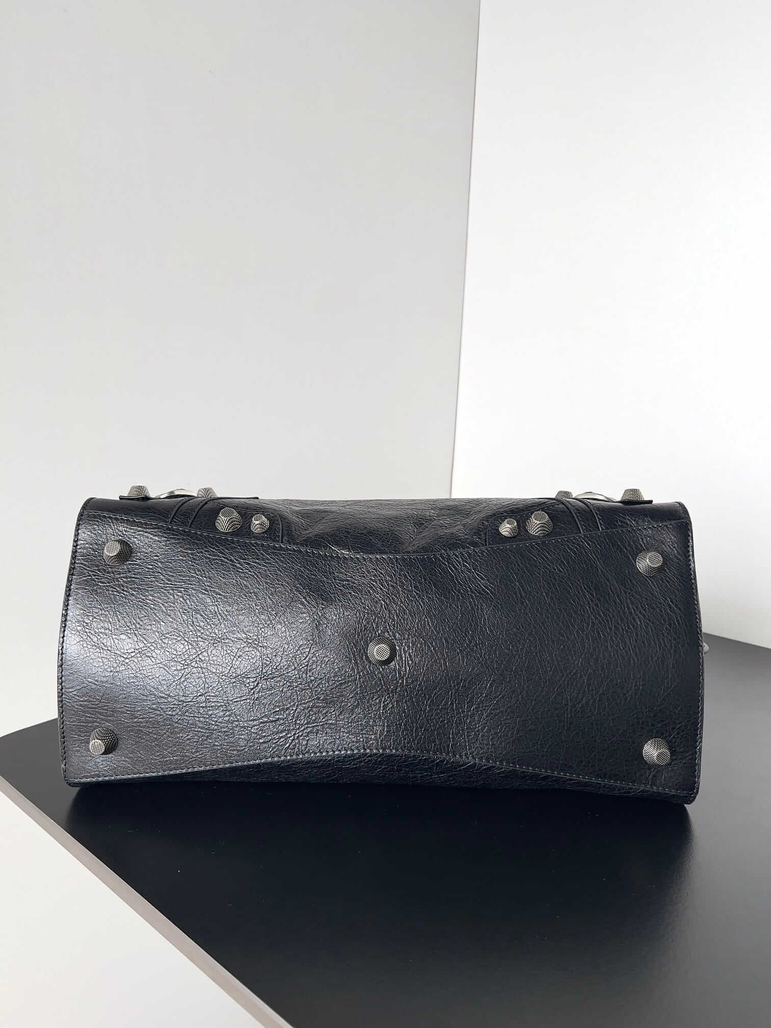 BALENCIAGA  Neo Cagole City Handbag In Lambskin - Black