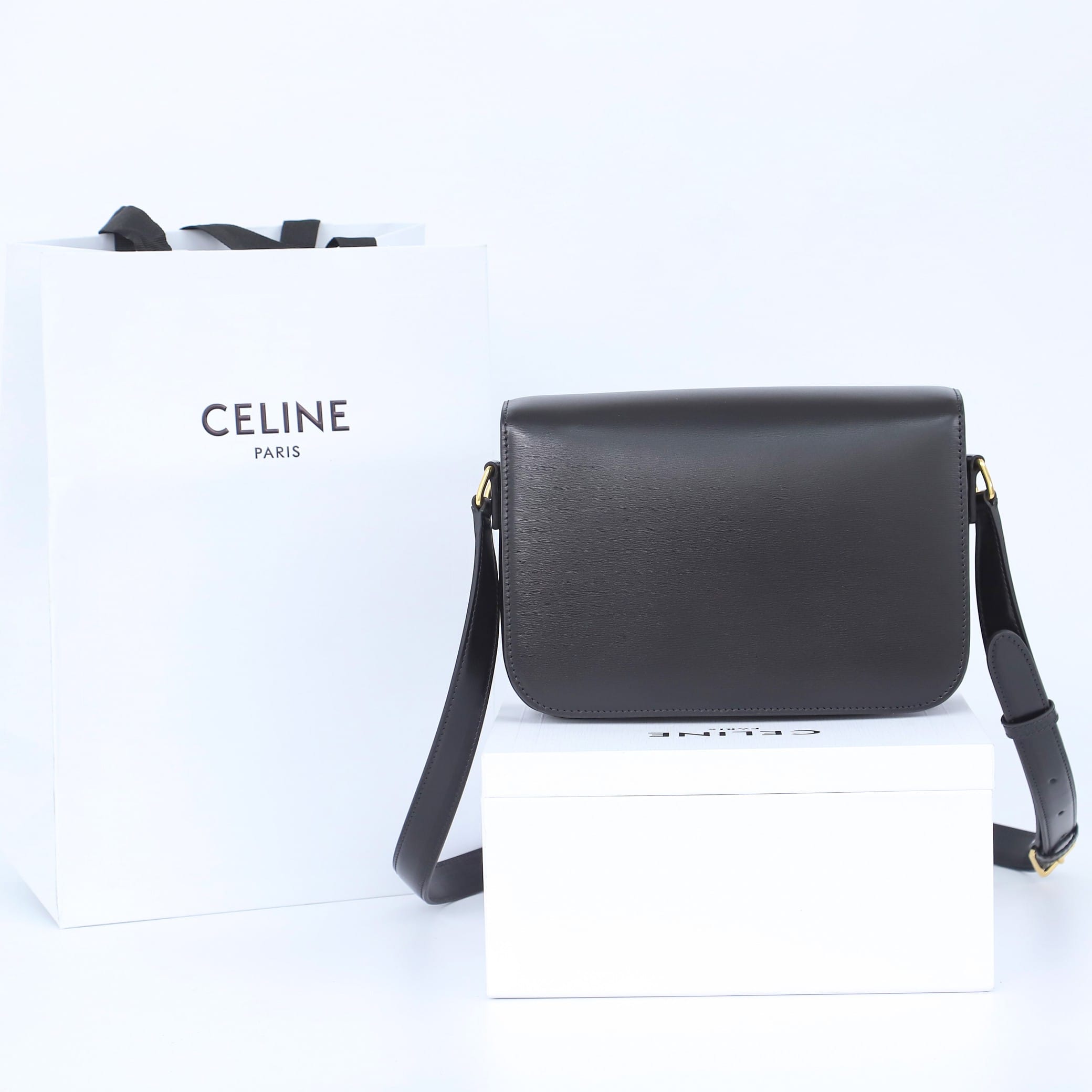 CELINE Classique Triomphe Bag In Shiny Calfskin - Black