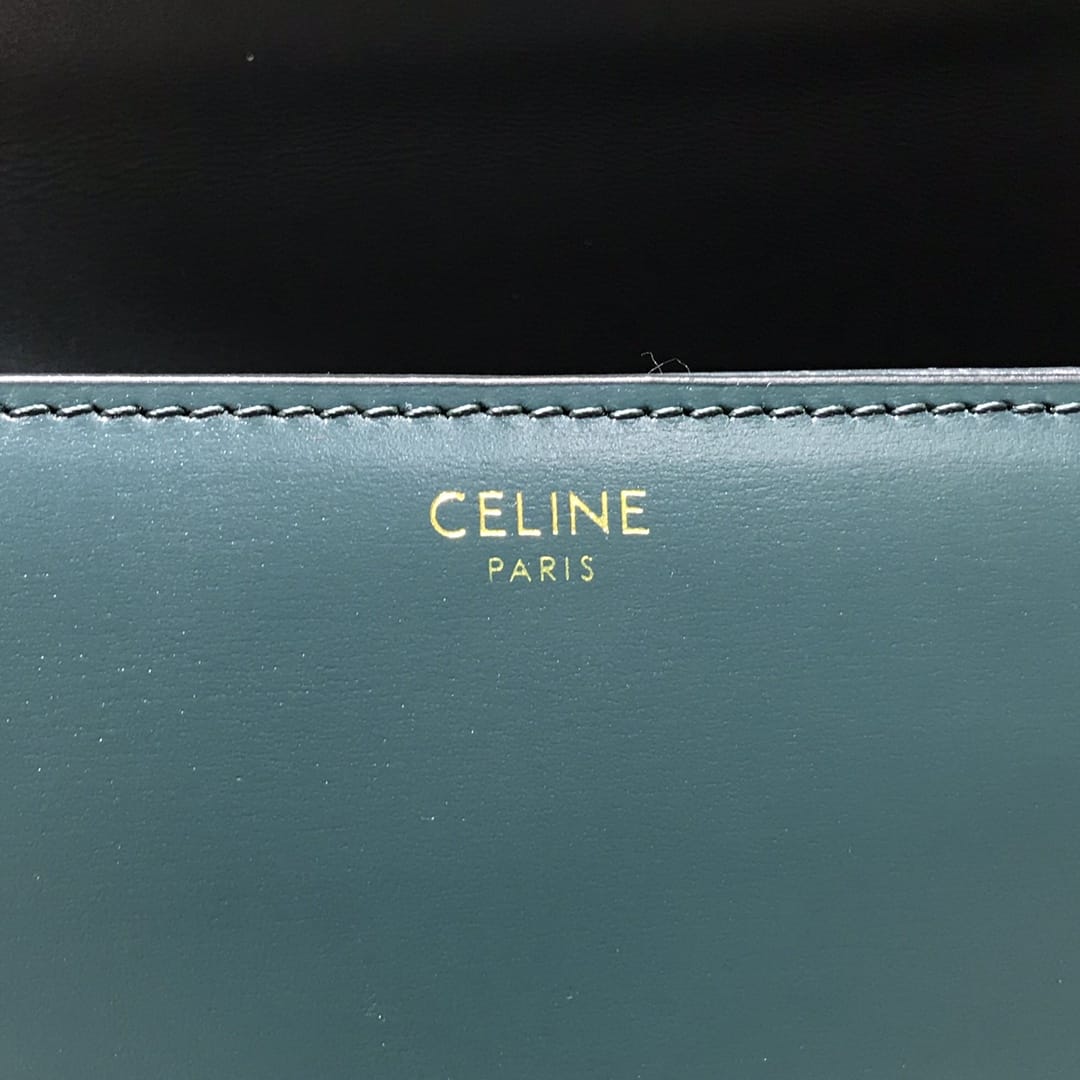 CELINE Classique Triomphe Bag In Shiny Calfskin - Amazone