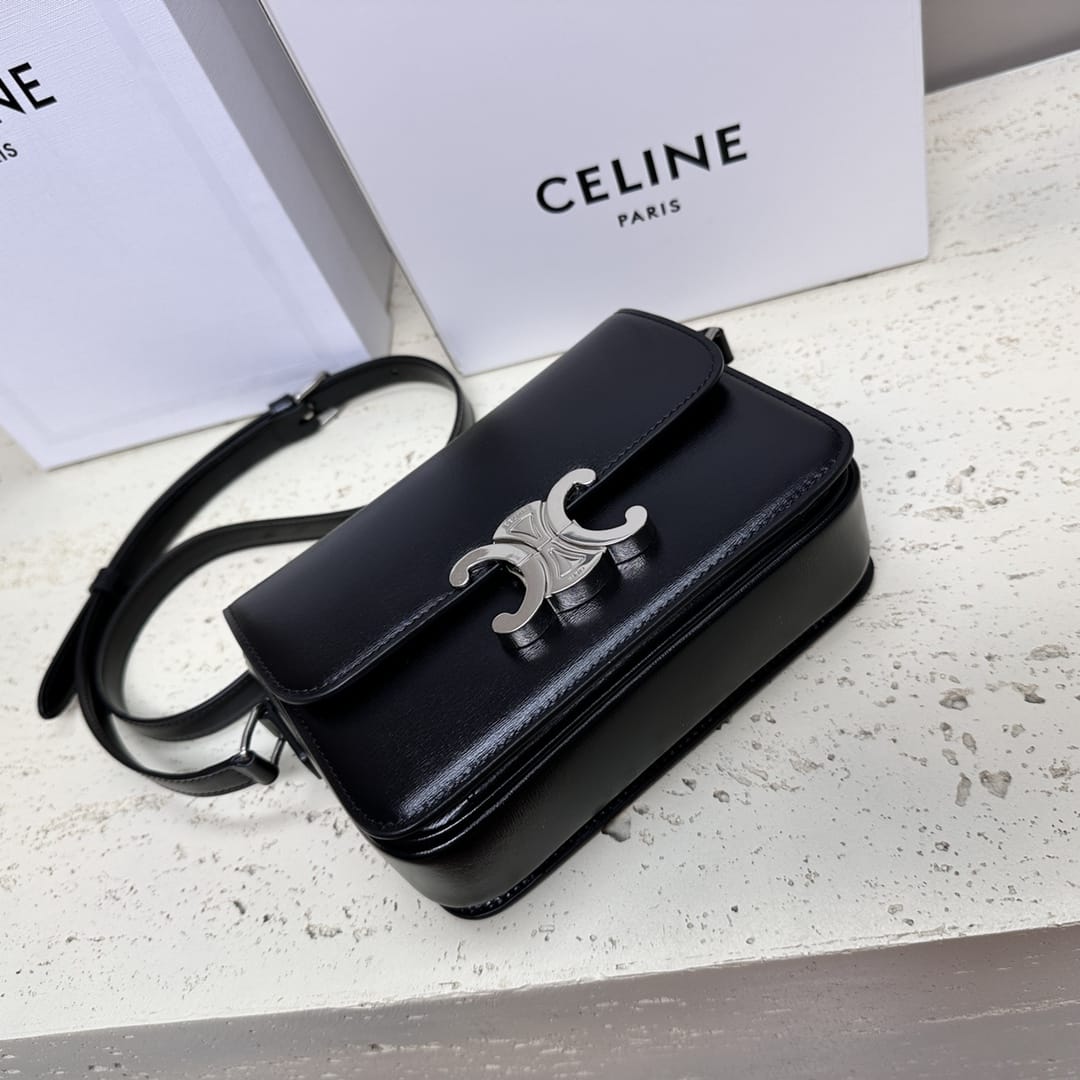 CELINE Teen Triomphe Bag In Shiny Calfskin - Black & Silver