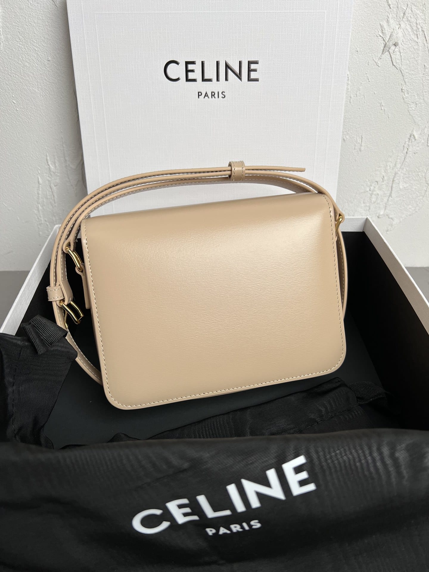 CELINE Teen Triomphe Bag In Shiny Calfskin - Oat Beige