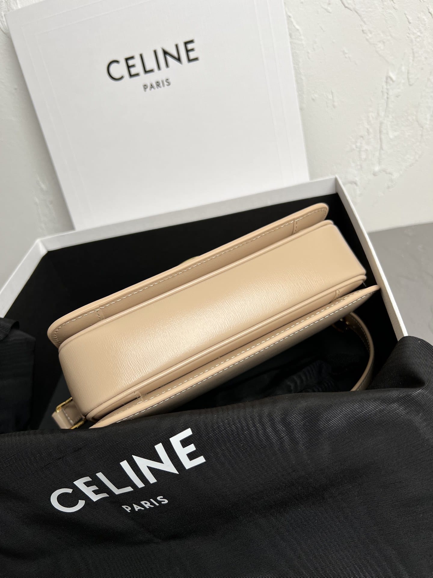 CELINE Teen Triomphe Bag In Shiny Calfskin - Oat Beige