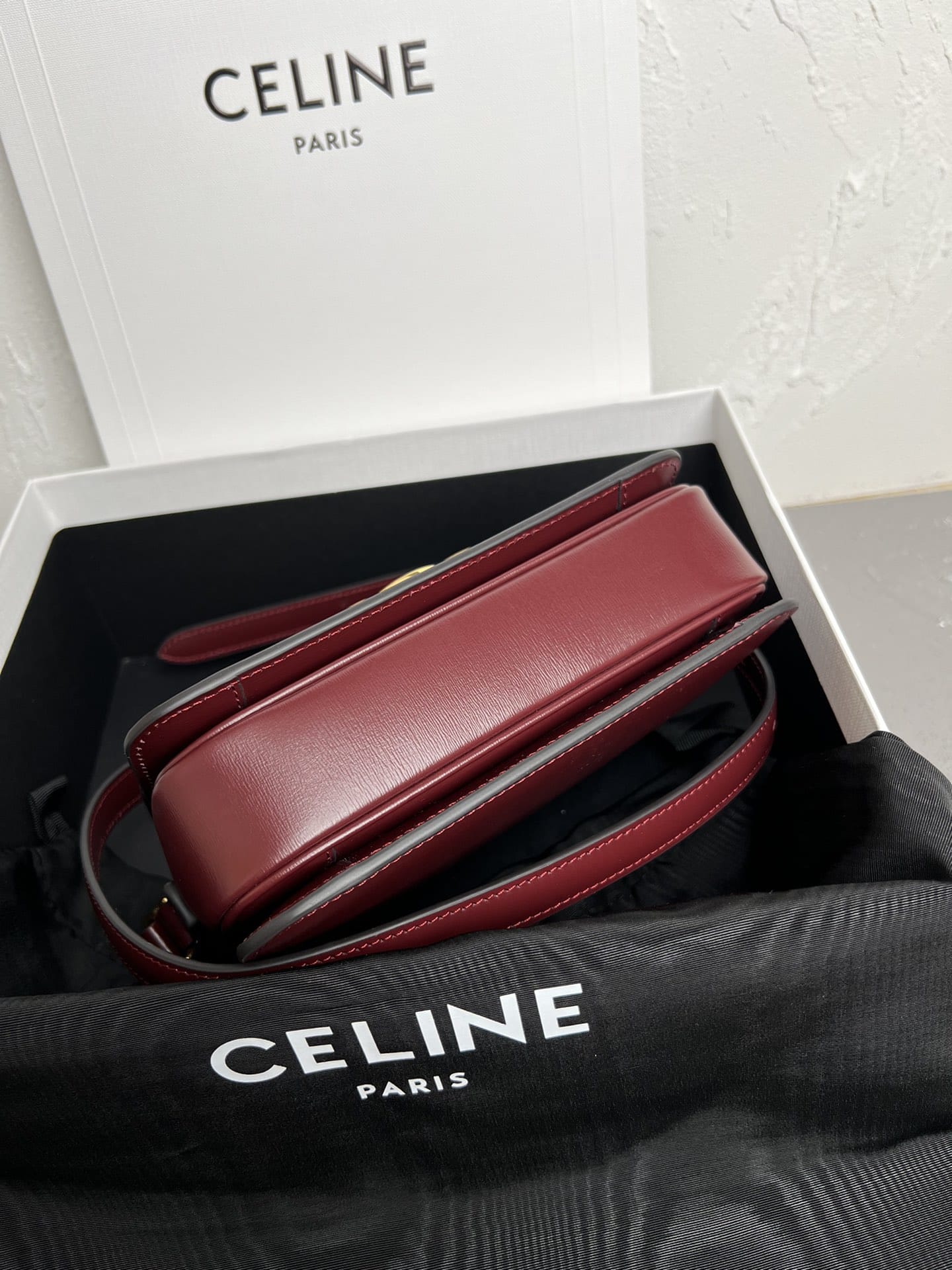 CELINE Teen Triomphe Bag In Shiny Calfskin - Light Burgundy