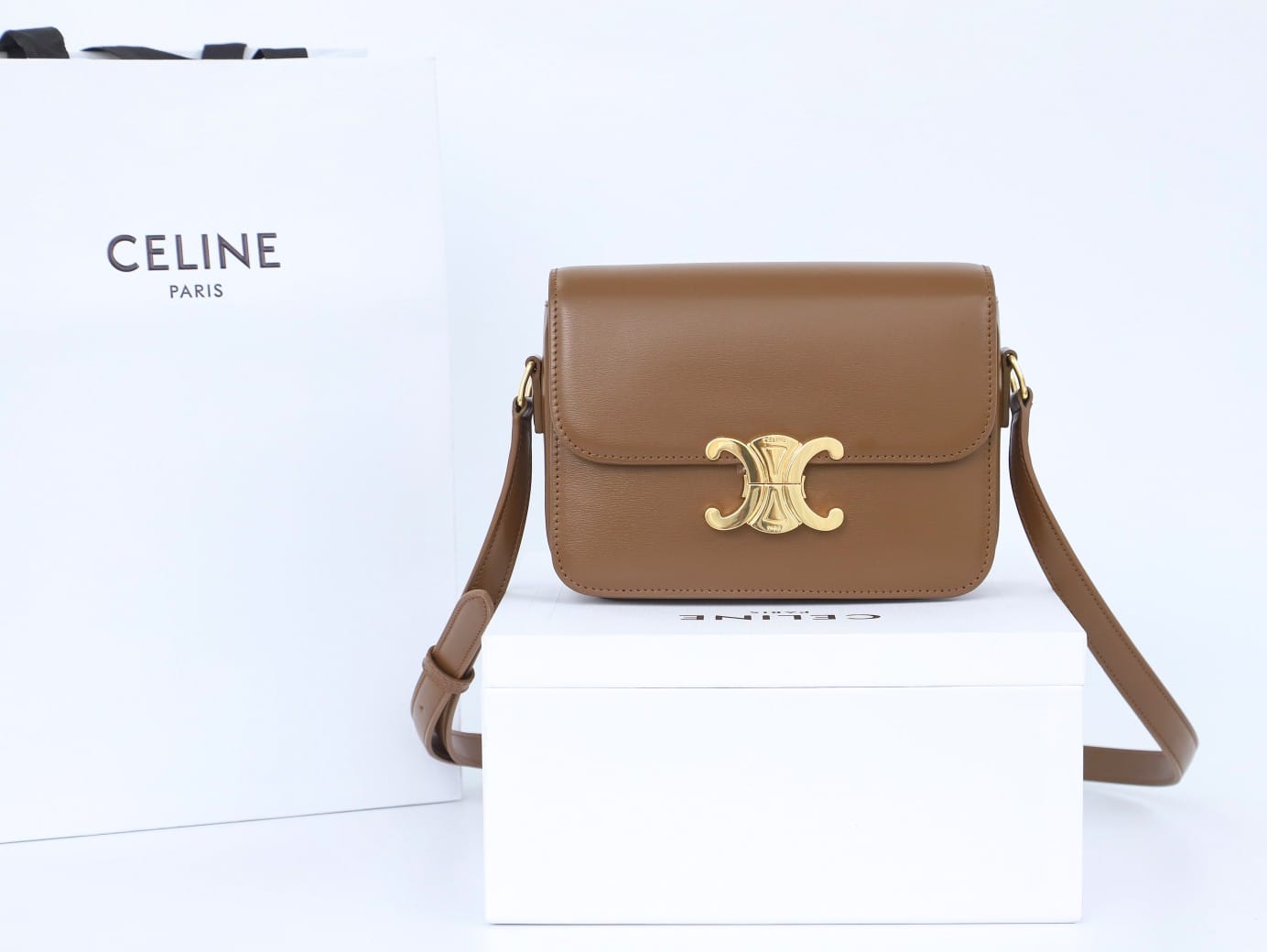 CELINE Teen Triomphe Bag In Shiny Calfskin - Glazed Brown