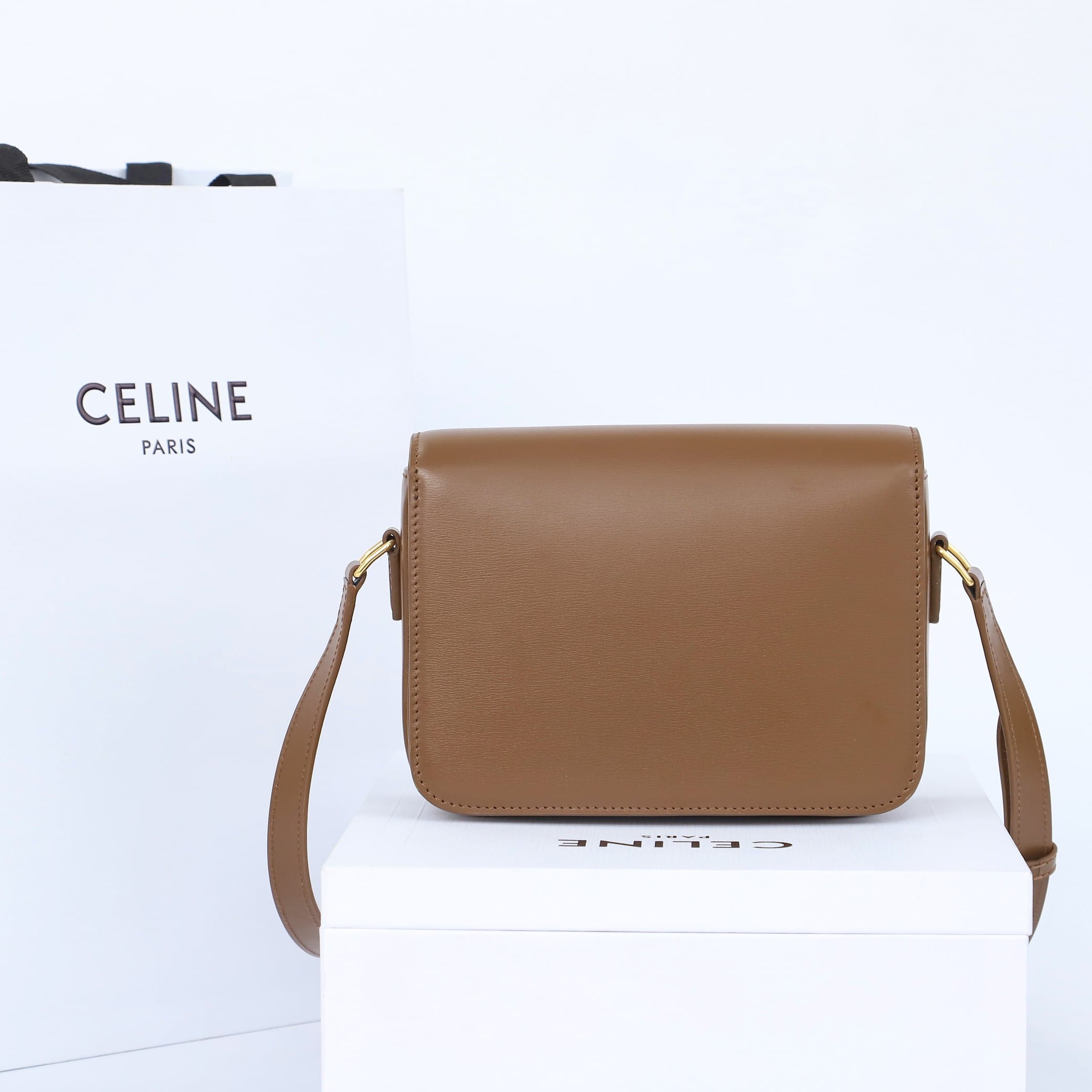 CELINE Teen Triomphe Bag In Shiny Calfskin - Glazed Brown