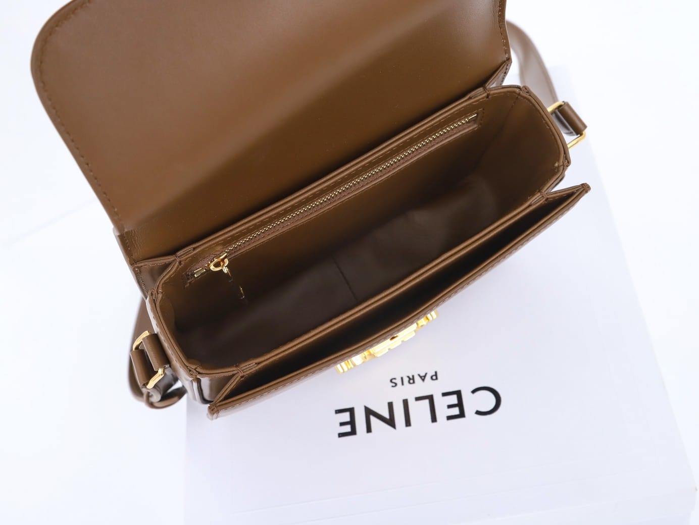 CELINE Teen Triomphe Bag In Shiny Calfskin - Glazed Brown