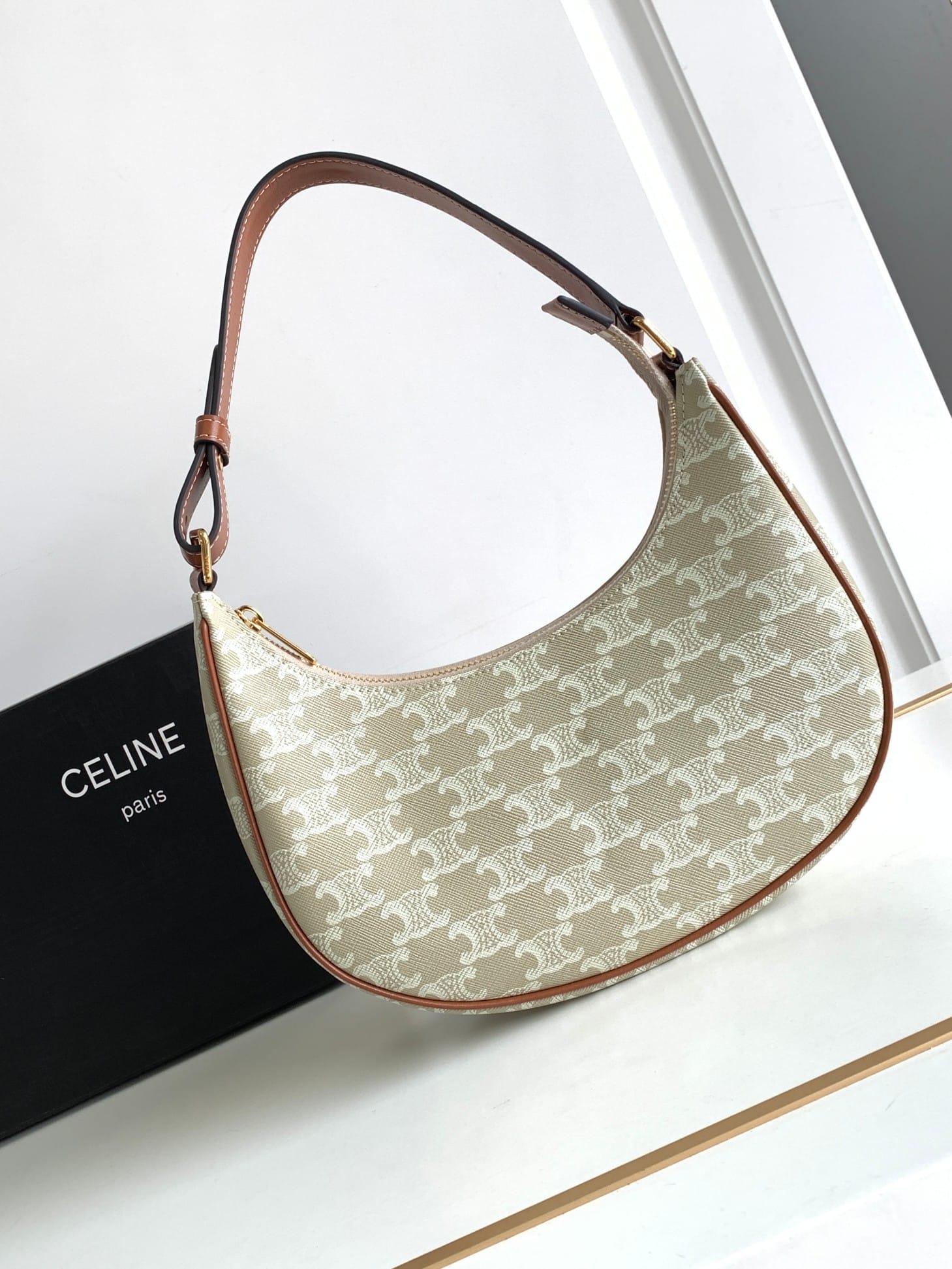 CELINE Medium Ava Bag In Triomphe Canvas And Calfskin - Grege