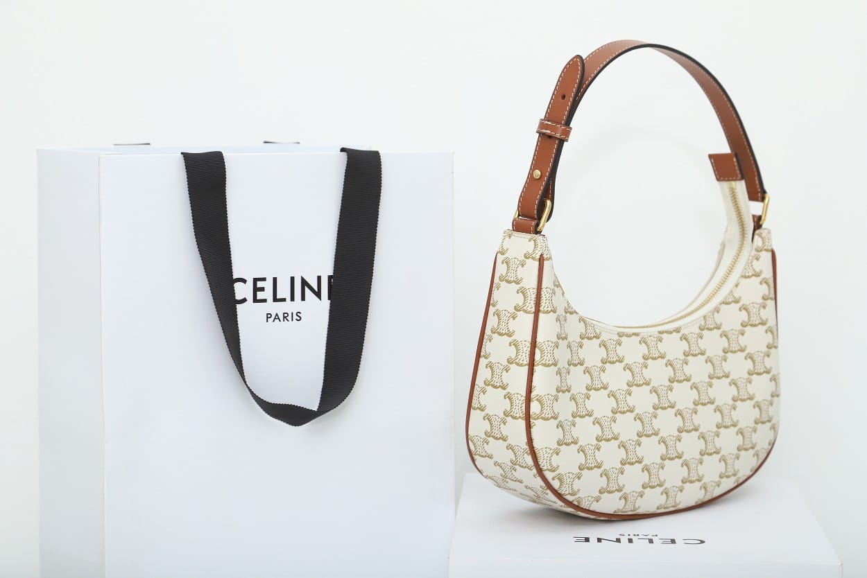 CELINE Medium Ava Bag In Triomphe Canvas And Calfskin - White