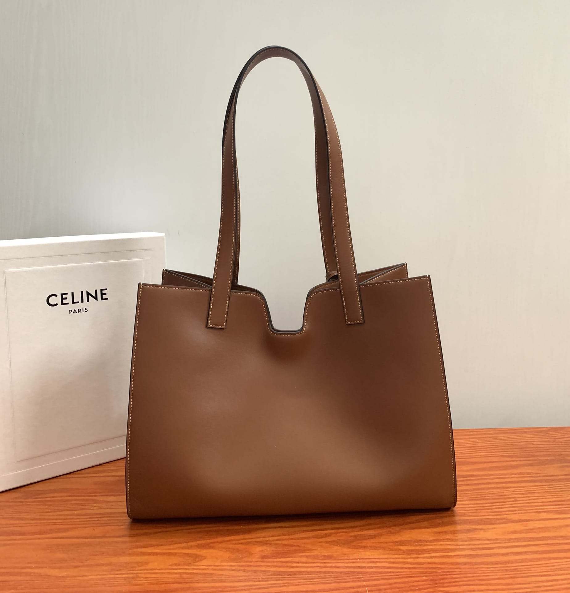 CELINE CABAS 16 Soft in Smooth Calfskin - Tan