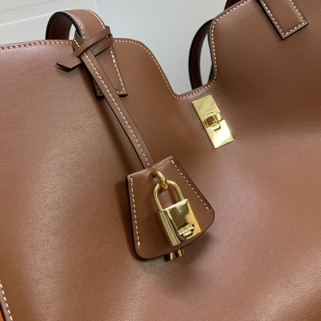 CELINE CABAS 16 Soft in Smooth Calfskin - Tan