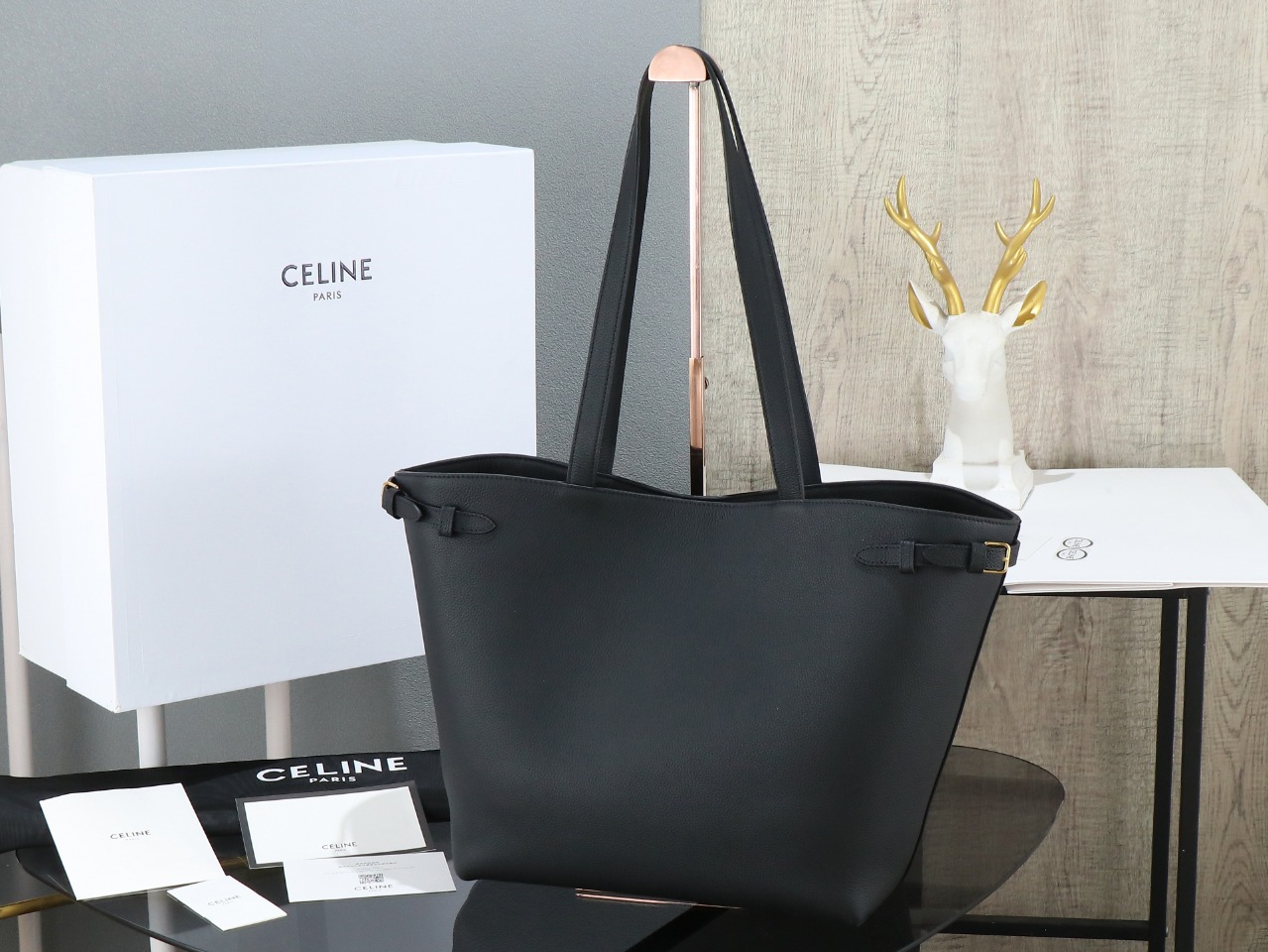 CELINE Medium Cabas Anais Cuir Triomphe In Grained Calfskin - Black