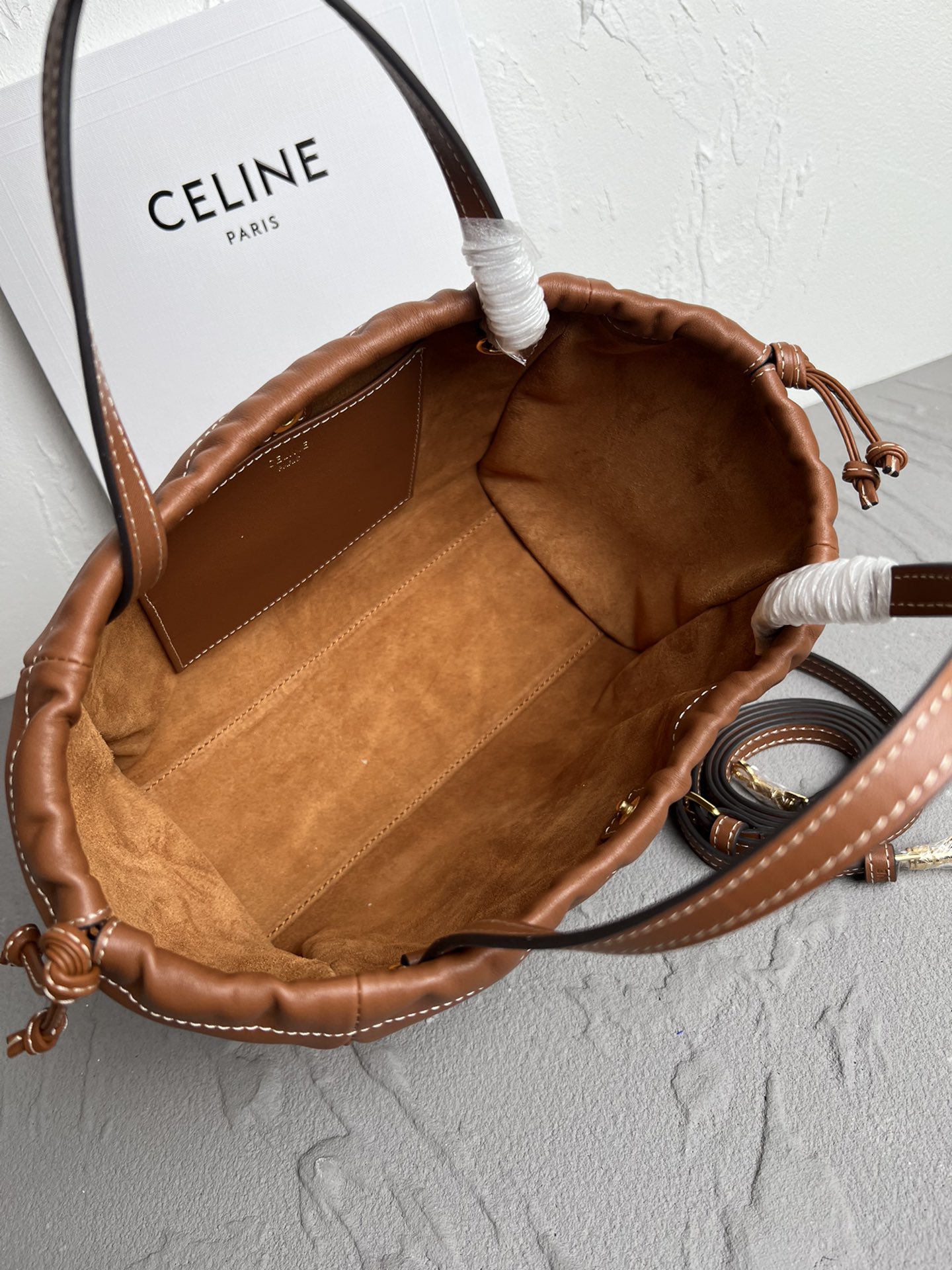 CELINE Small Cabas Drawstring Cuir Triomphe in Smooth Calfskin - Tan