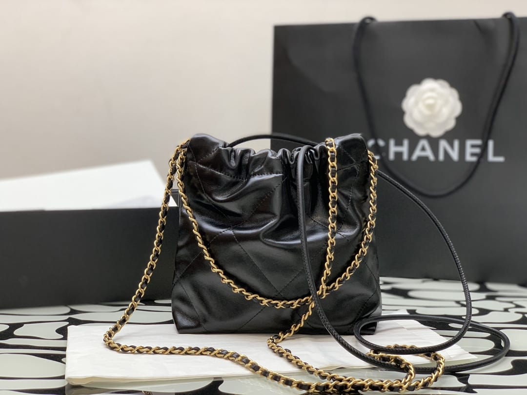 CHANEL 22 Mini Hobo Bag in Shiny Calfskin - Black 