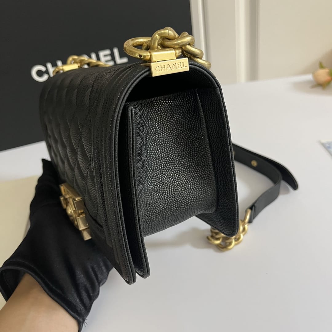 CHANEL BOY Small Flap Bag in Grained Calfskin Leather - Black & Gold