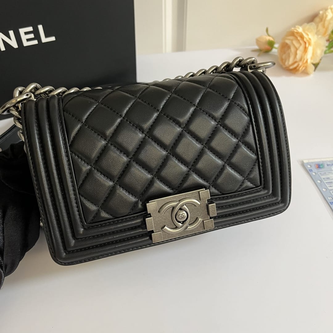 CHANEL BOY Small Flap Bag in Calfskin Leather - Black & Silver