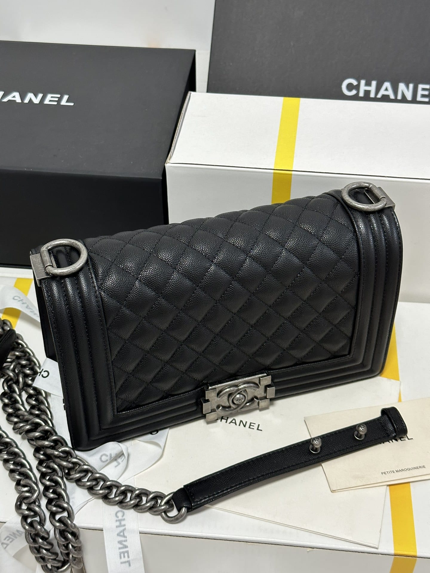 CHANEL BOY Medium Flap Bag in Grained Calfskin Leather - Black & Silver