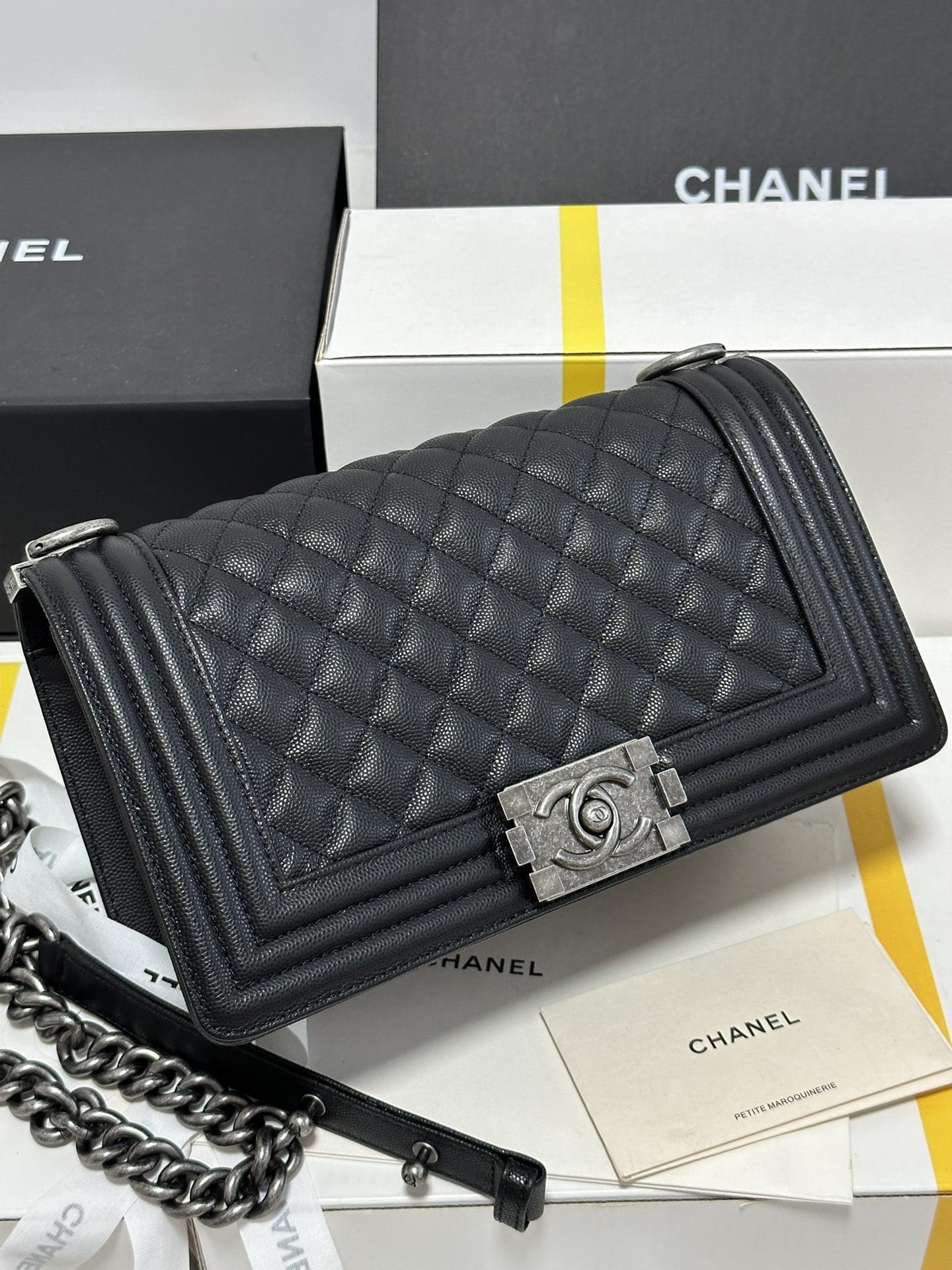 CHANEL BOY Medium Flap Bag in Grained Calfskin Leather - Black & Silver