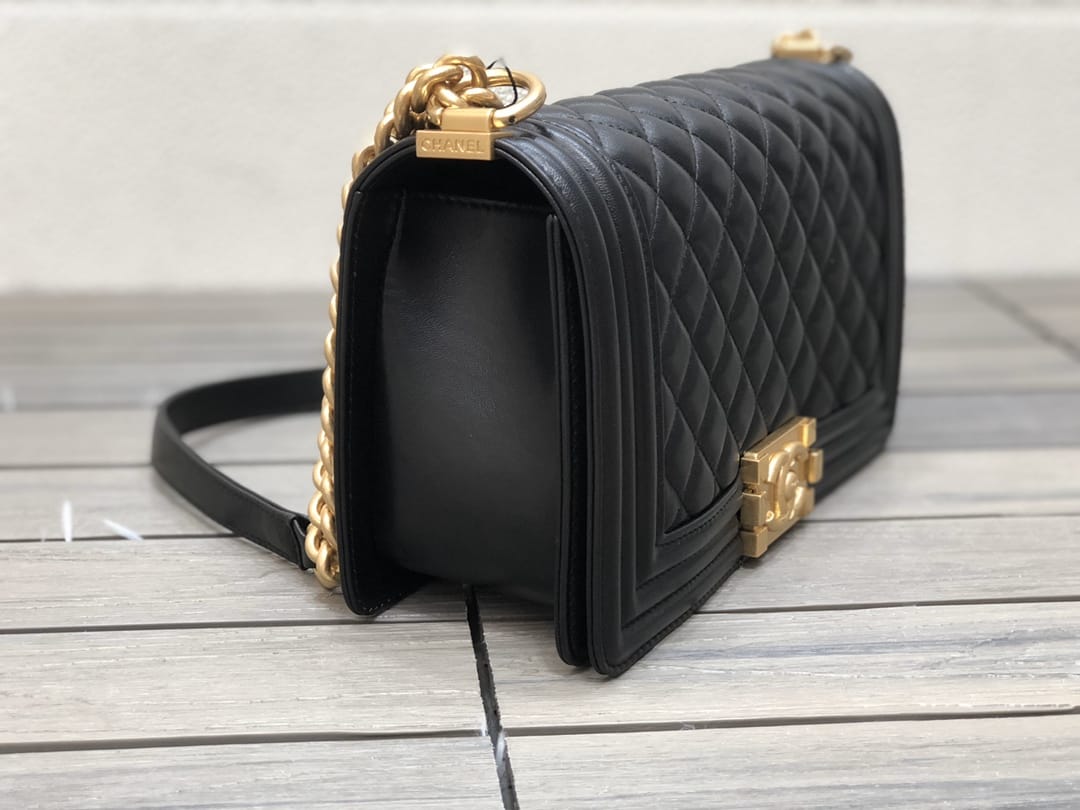 CHANEL BOY Medium Flap Bag in Calfskin Leather - Black & Gold