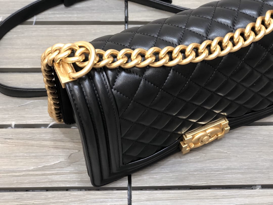 CHANEL BOY Medium Flap Bag in Calfskin Leather - Black & Gold