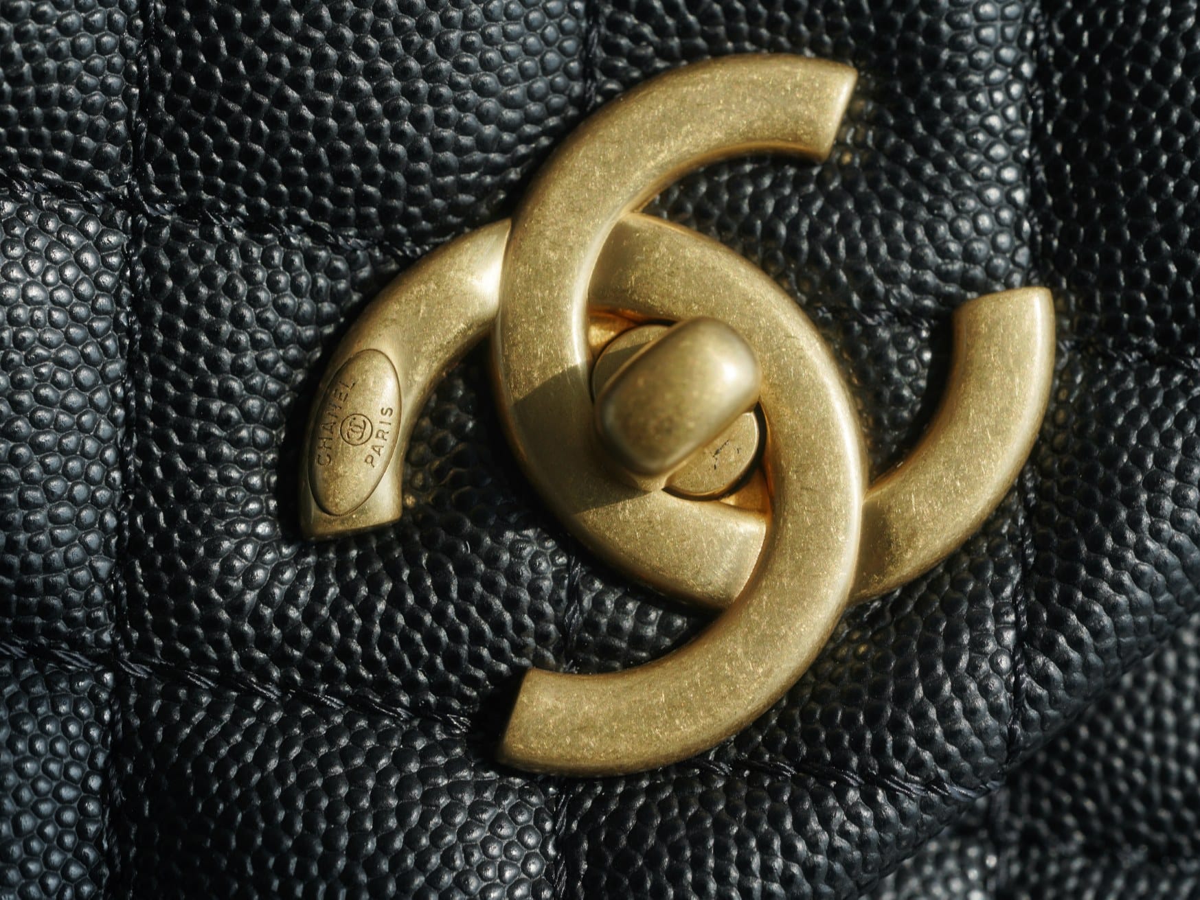 CHANEL COCO Top Handle Large Flap Bag in Grained Calfskin - Black