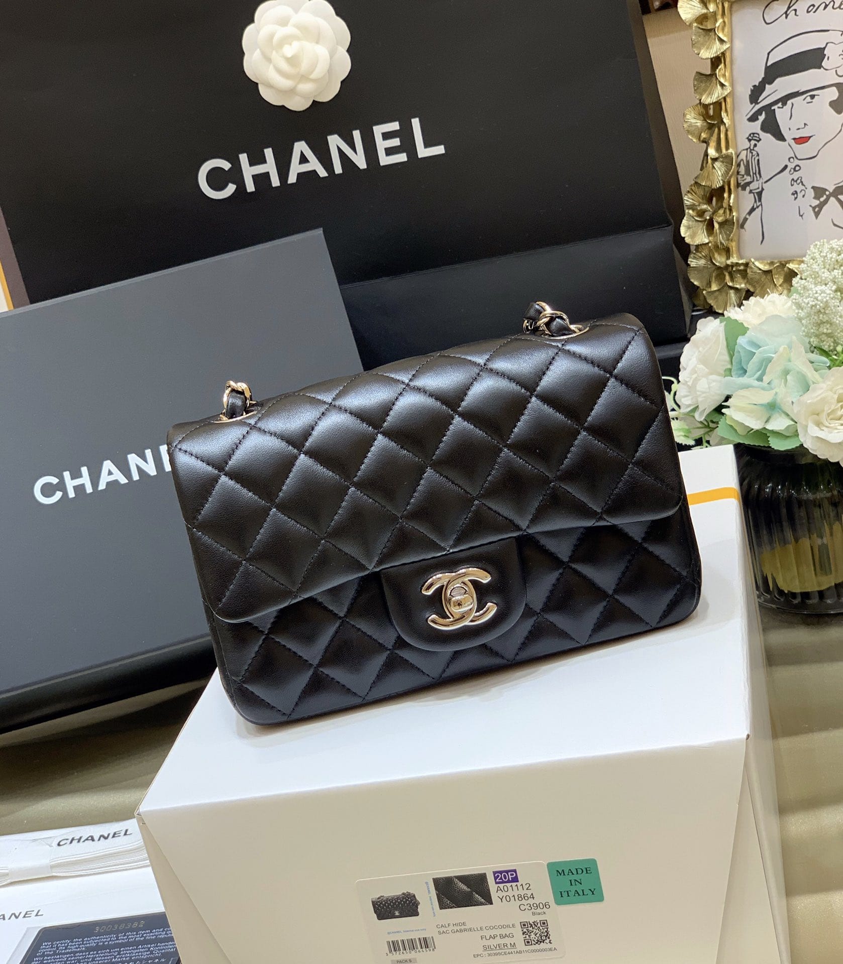 CHANEL Mini Classic Flap Bag in Lambskin- Black