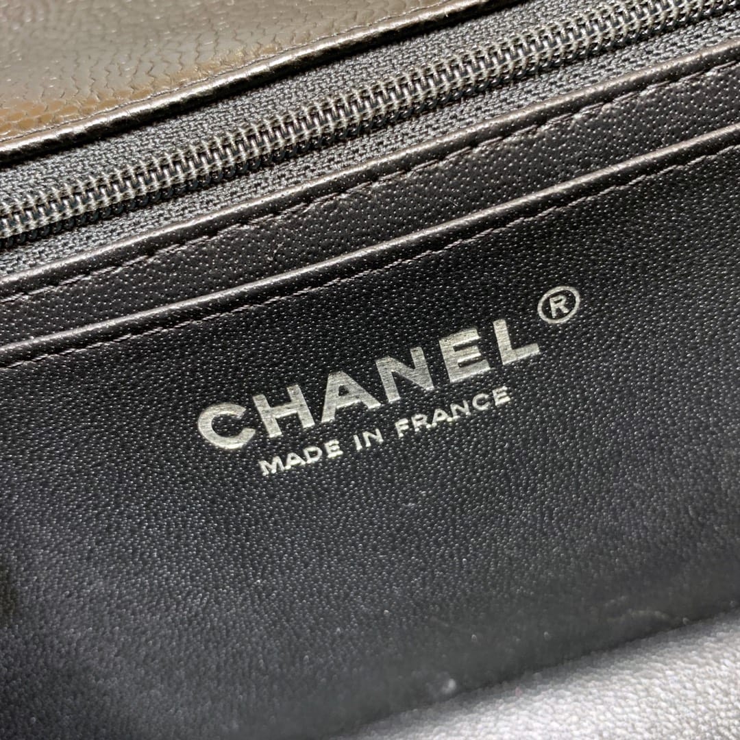 CHANEL Mini Classic Flap Bag in Grained Calfskin- Black