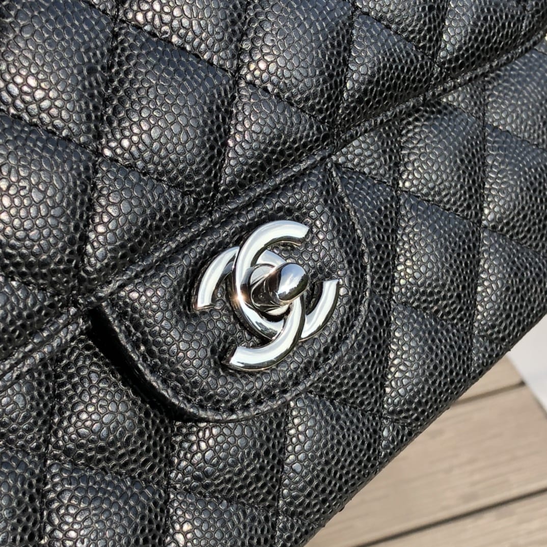 CHANEL Samll Classic Flap Bag in Grained Calfskin - Black & Silver