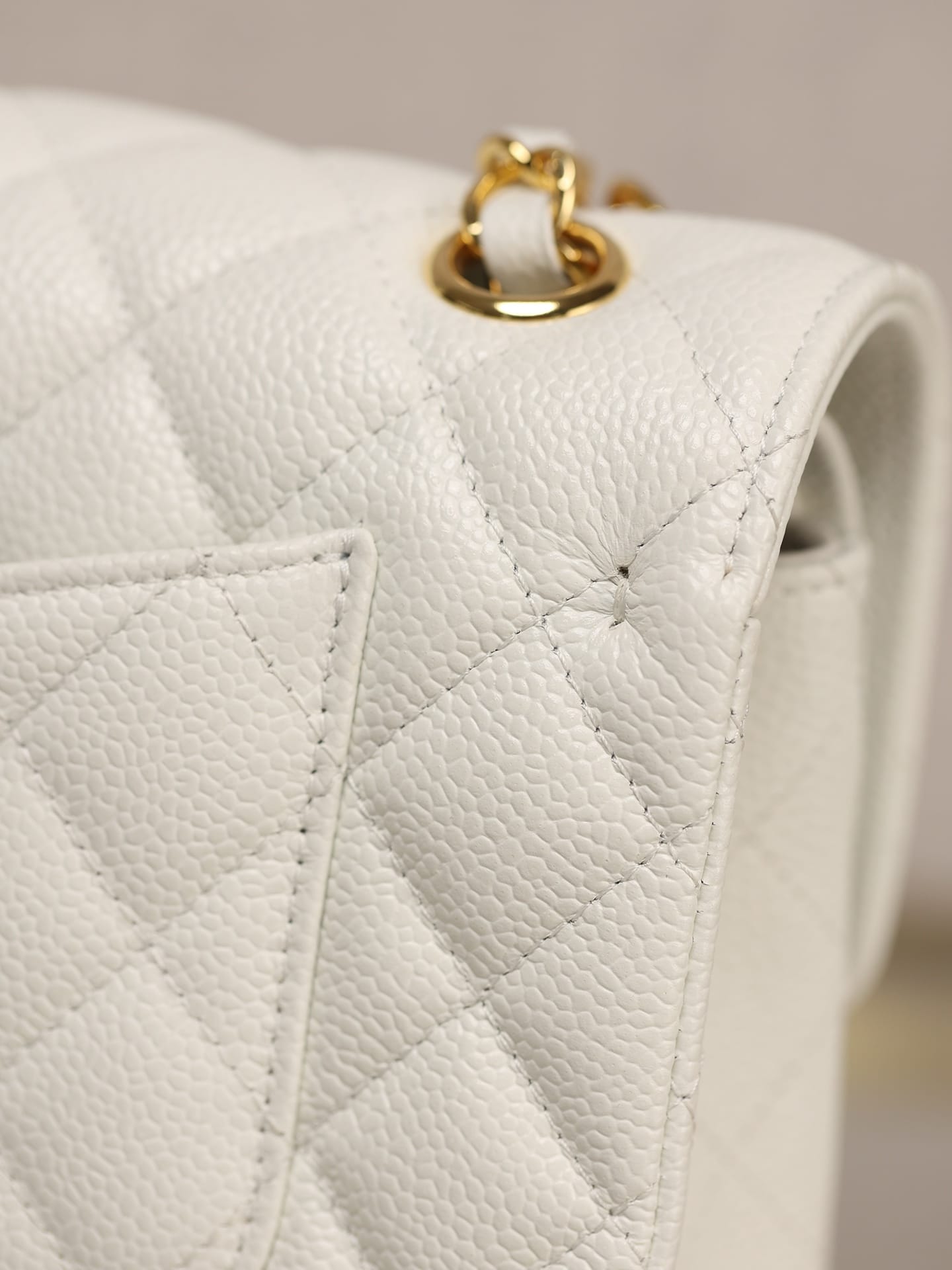 CHANEL Samll Classic Flap Bag in Grained Calfskin - White & Gold