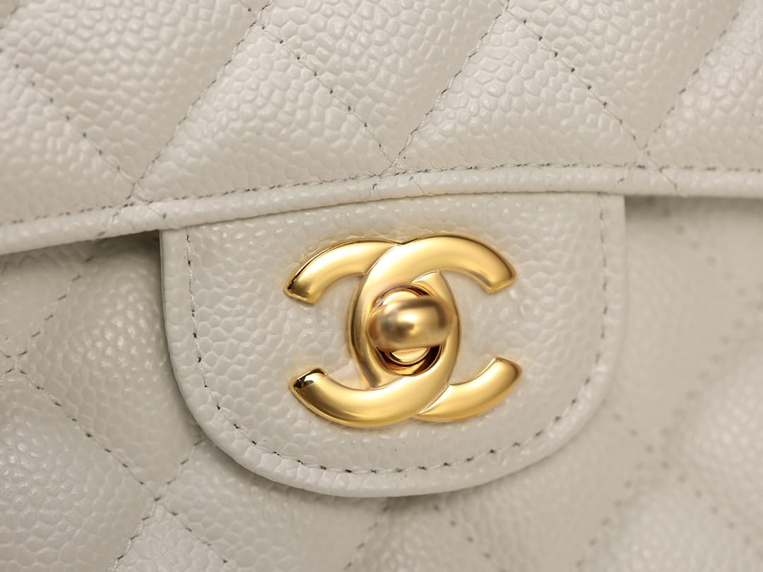 CHANEL Samll Classic Flap Bag in Grained Calfskin - White & Gold