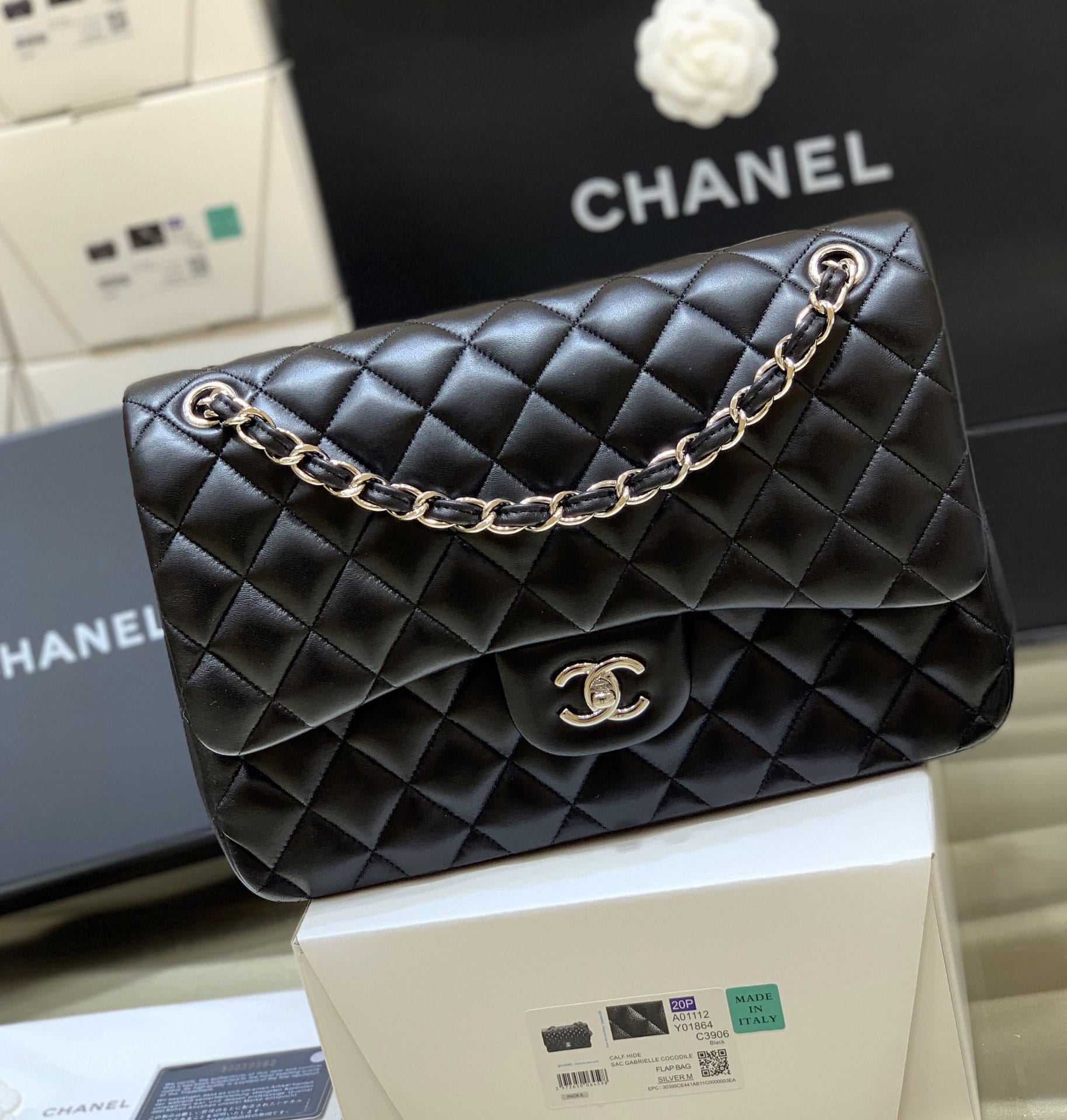 CHANEL Large Classic Flap Bag in Lambskin - Black