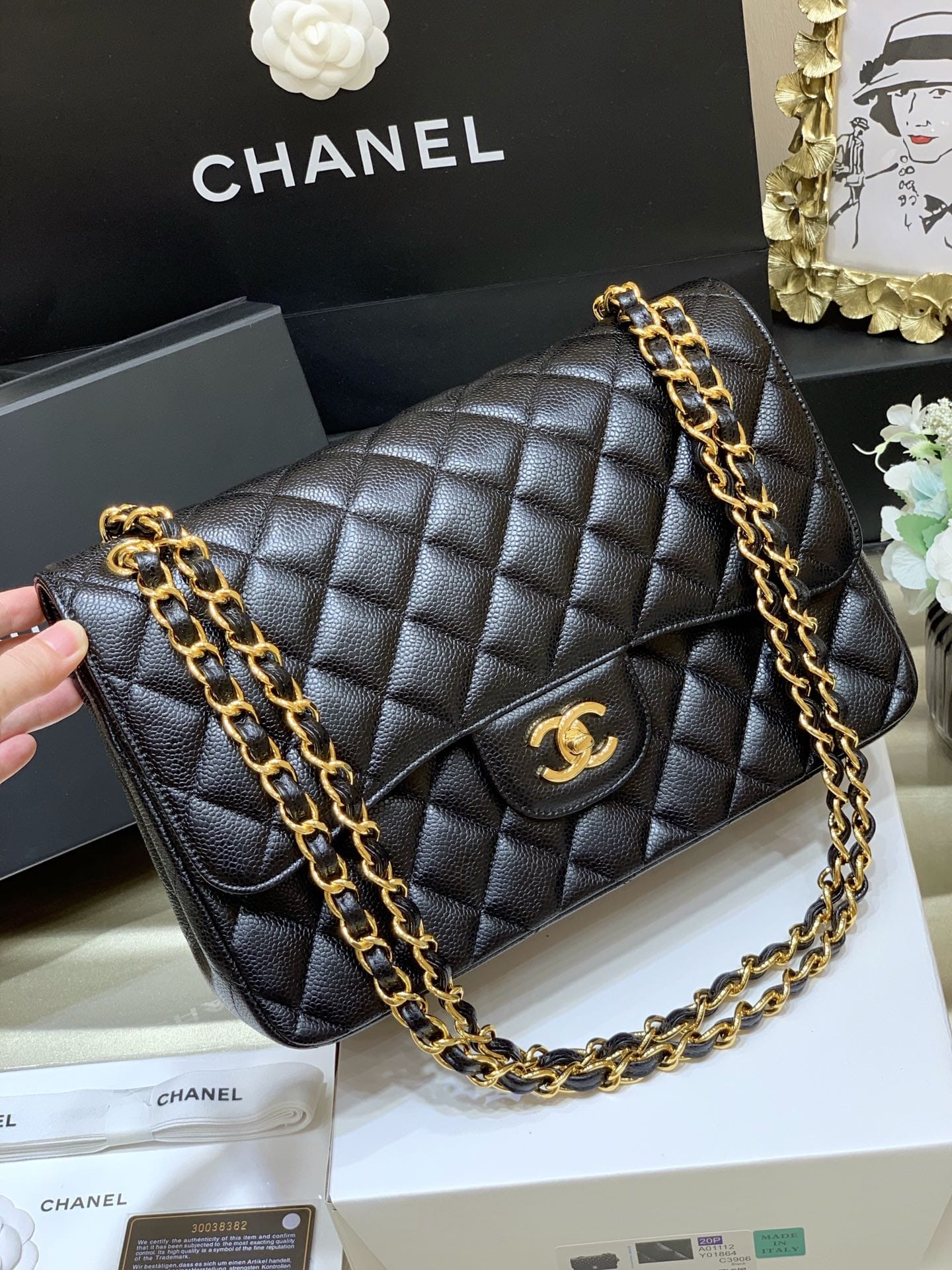 CHANEL Large Classic Flap Bag in Grained Calfskin - Black & Gold