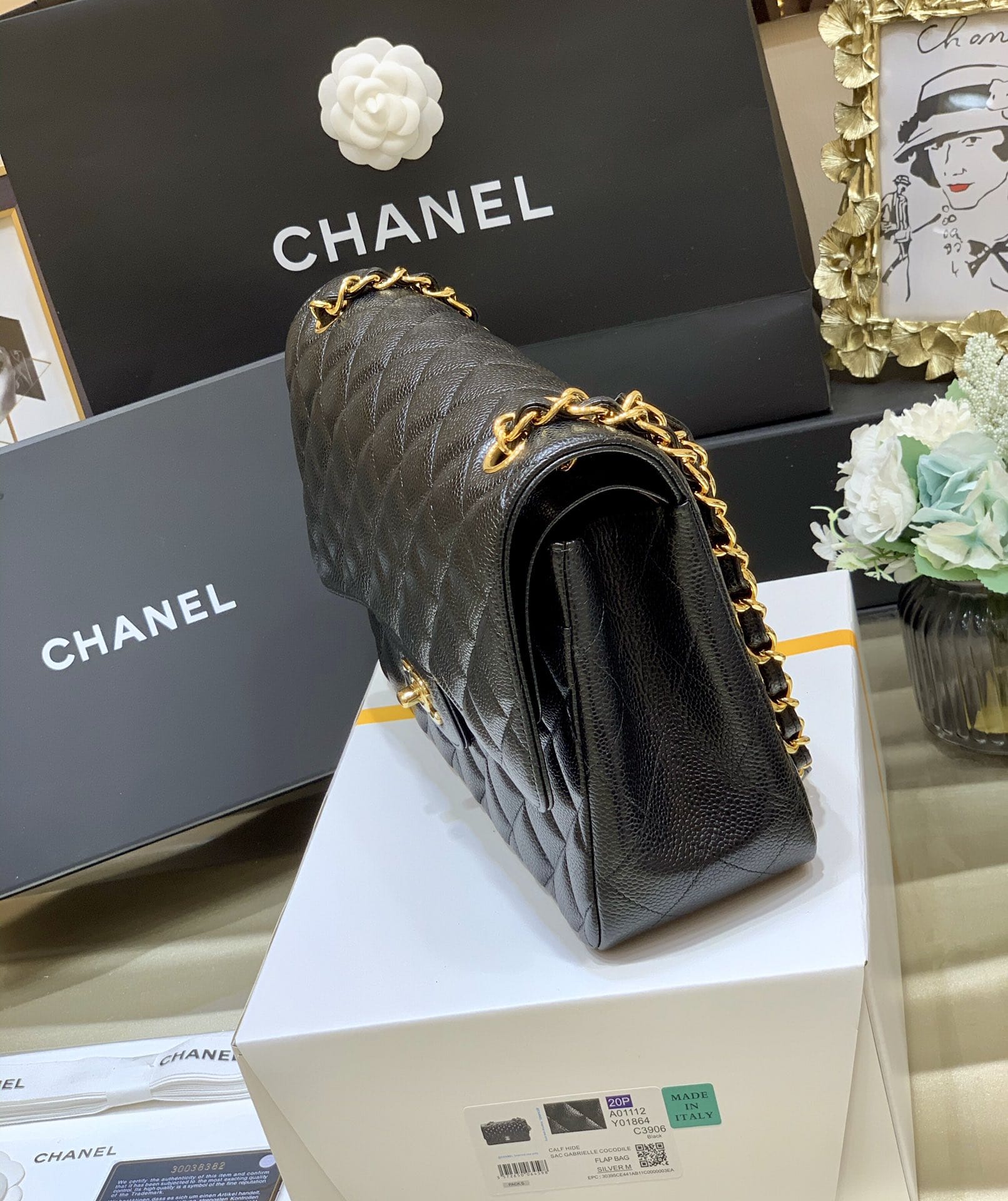 CHANEL Large Classic Flap Bag in Grained Calfskin - Black & Gold