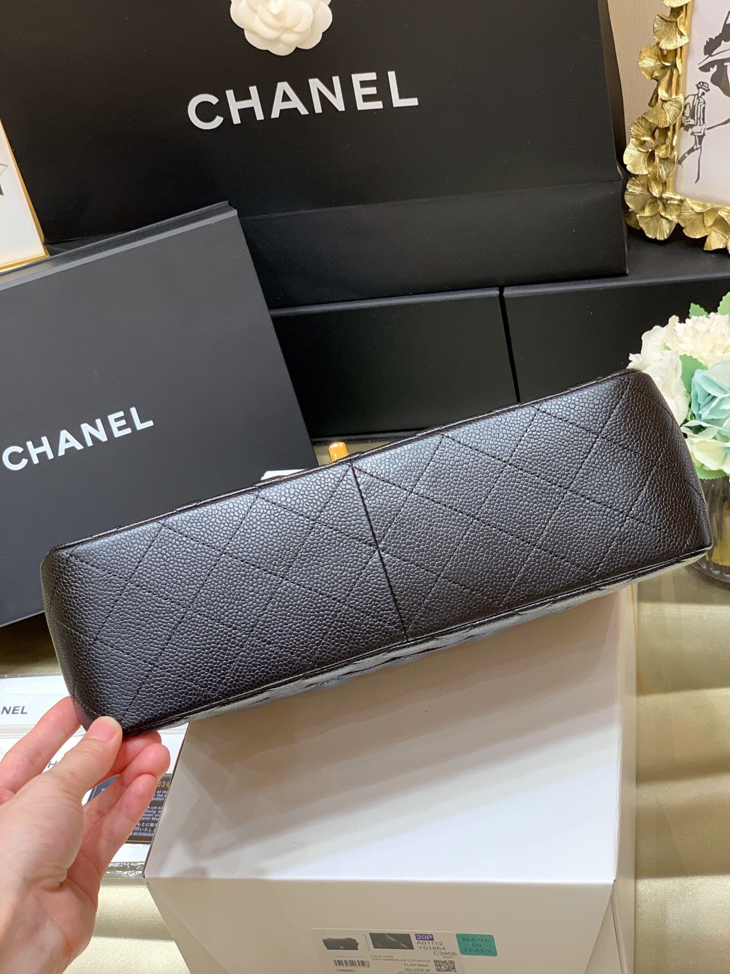 CHANEL Large Classic Flap Bag in Grained Calfskin - Black & Gold