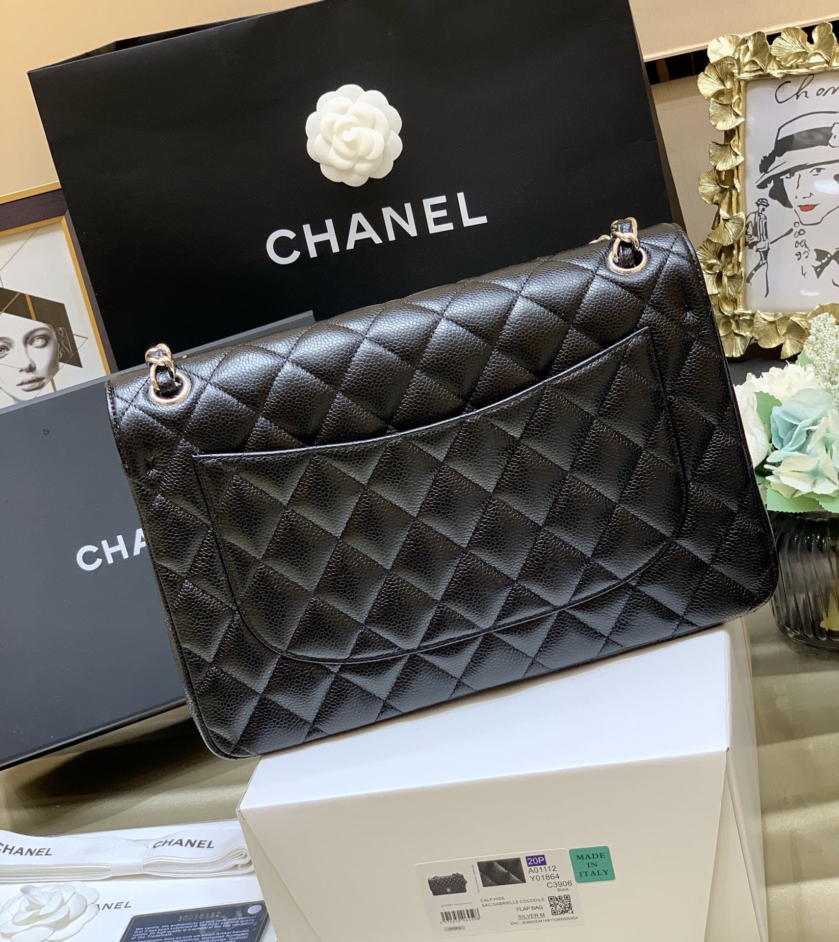 CHANEL Large Classic Flap Bag in Grained Calfskin - Black & Silver