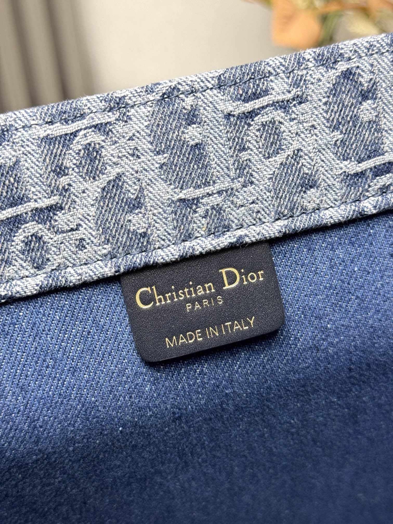 Dior Medium Book Tote Blue Denim Dior Oblique Jacquard