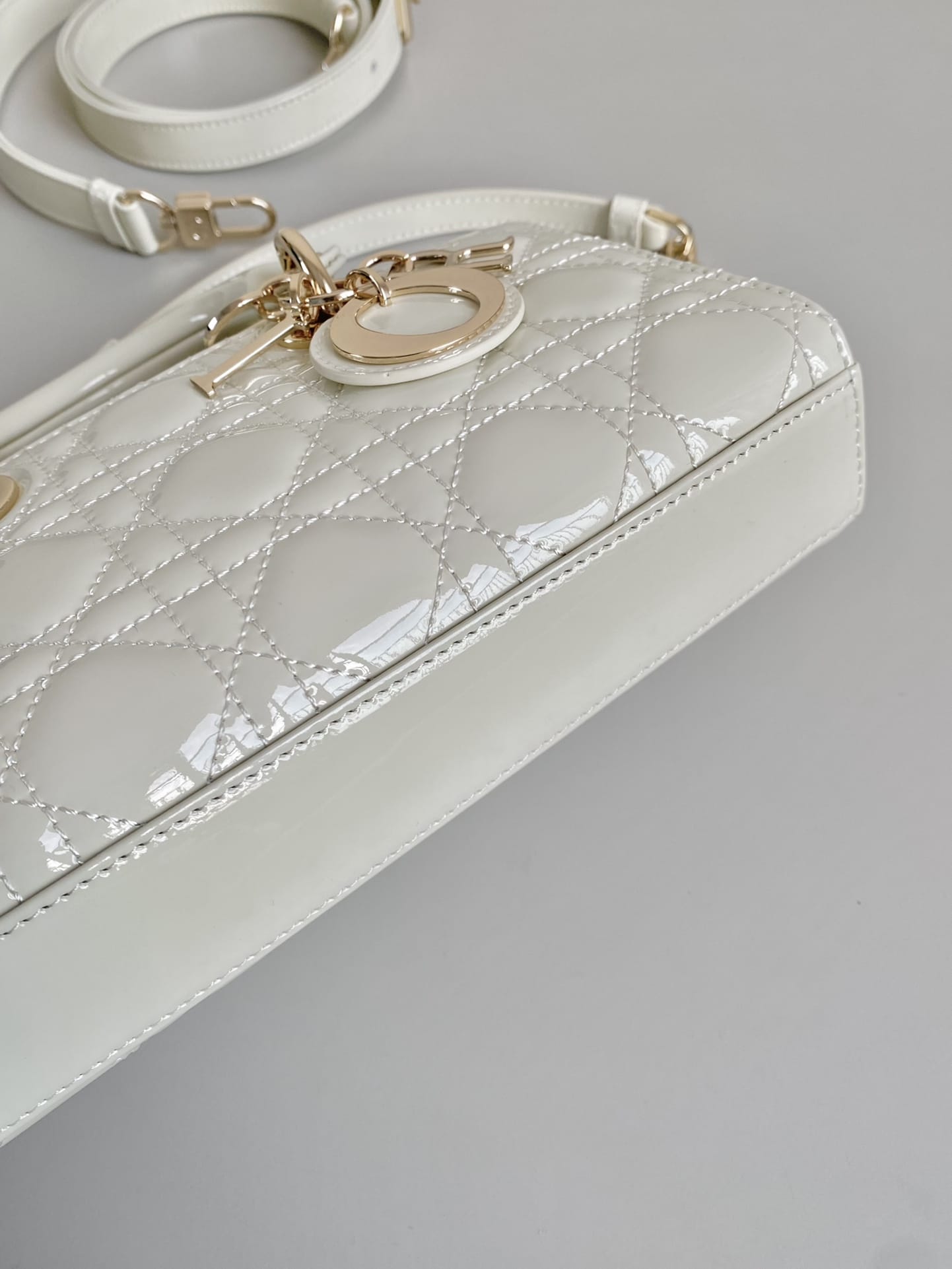 Dior Small Lady D-Joy Bag in Patent Cannage Calfskin - Latte