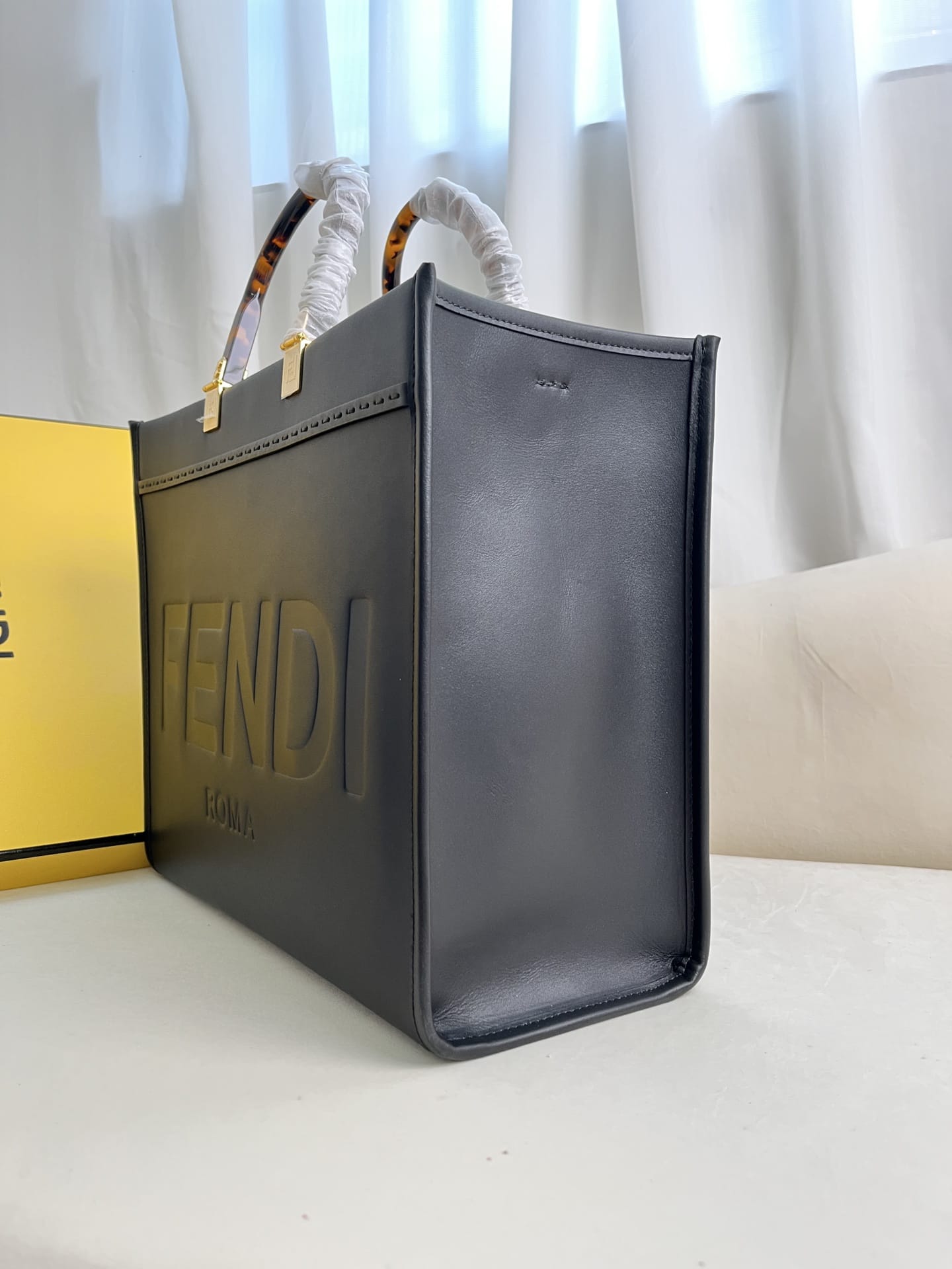 FENDI TIMELESS Sunshine Medium Black Calfskin Bag