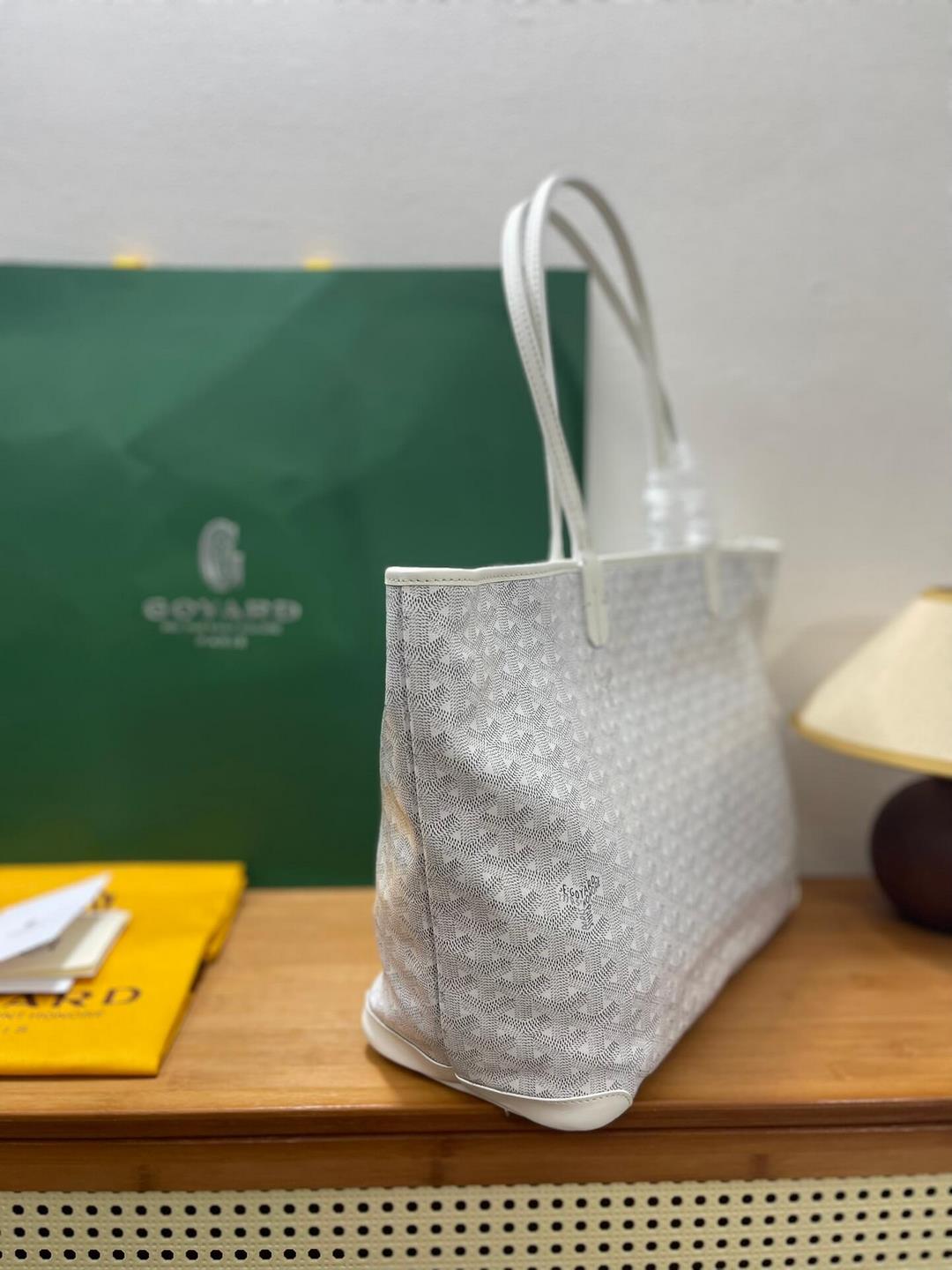 GOYARD Artois MM Tote Bag - White